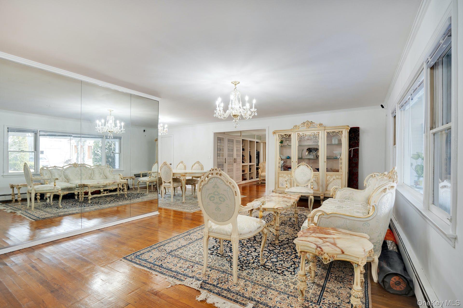 69A Warwick Road, Great Neck, NY 11023