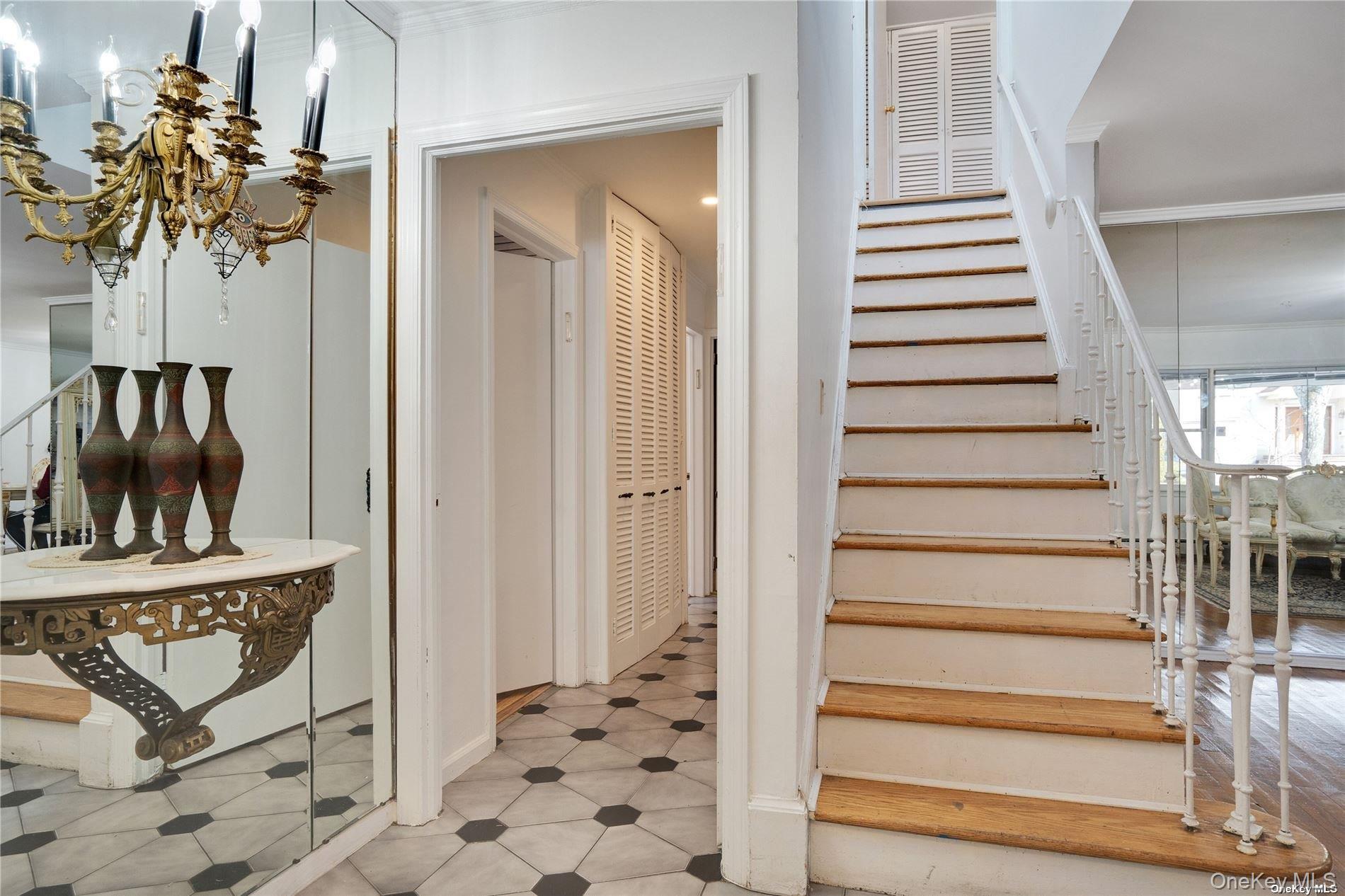 69A Warwick Road, Great Neck, NY 11023