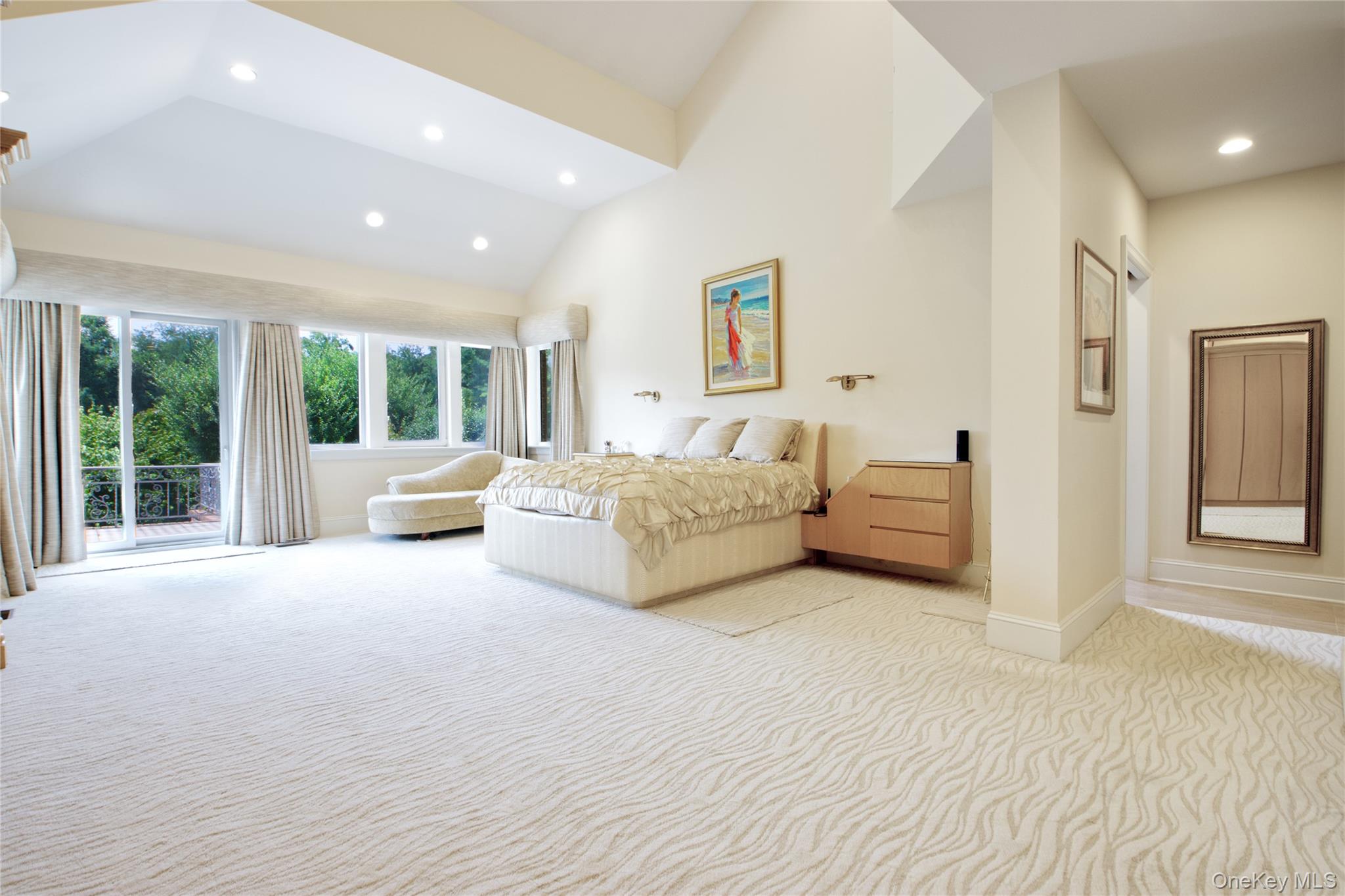 6 Old Wagon Lane, Old Westbury, NY 11568