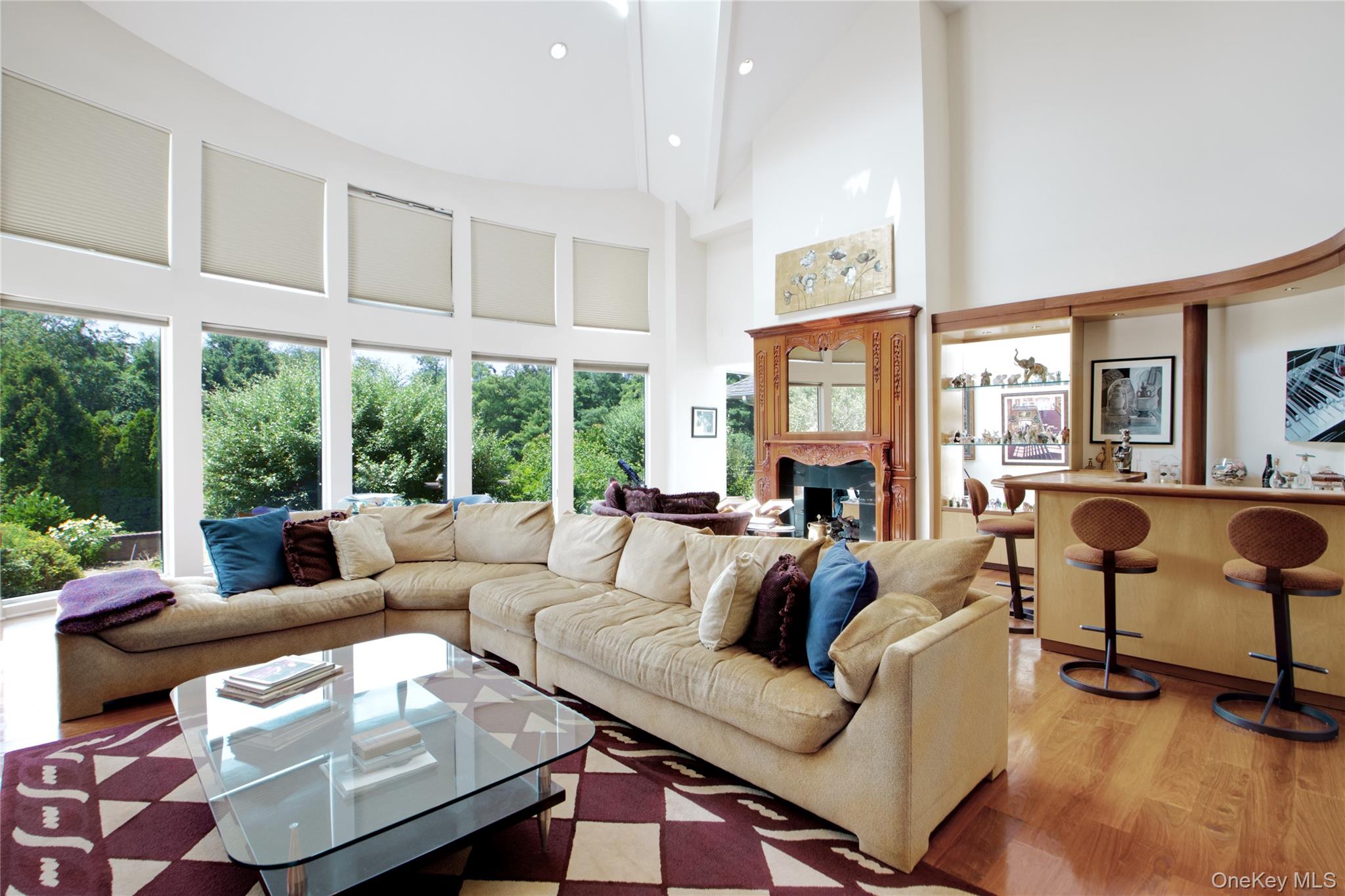 6 Old Wagon Lane, Old Westbury, NY 11568