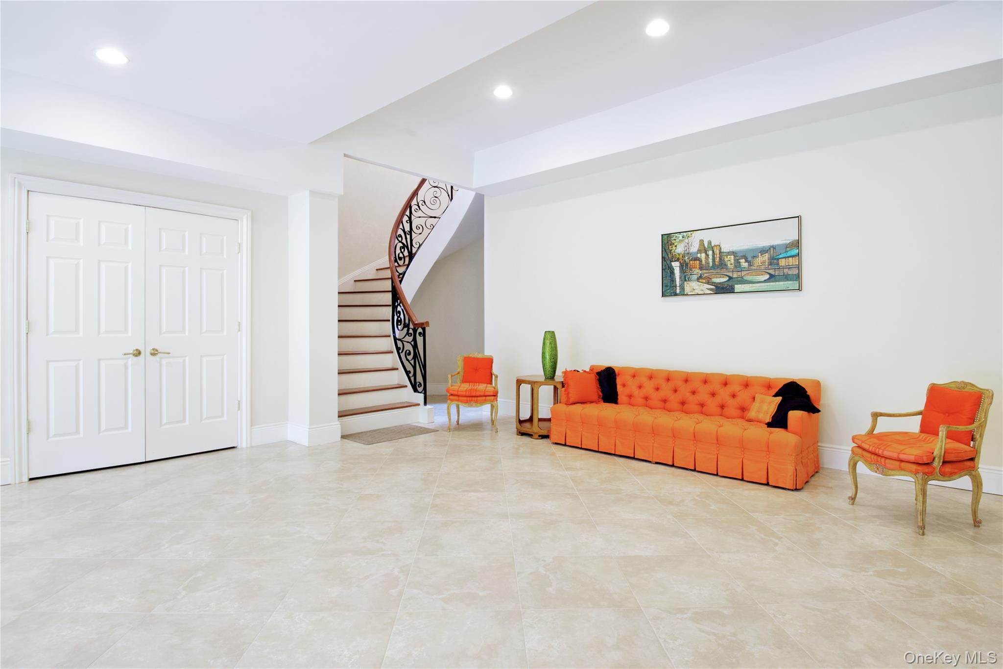 6 Old Wagon Lane, Old Westbury, NY 11568