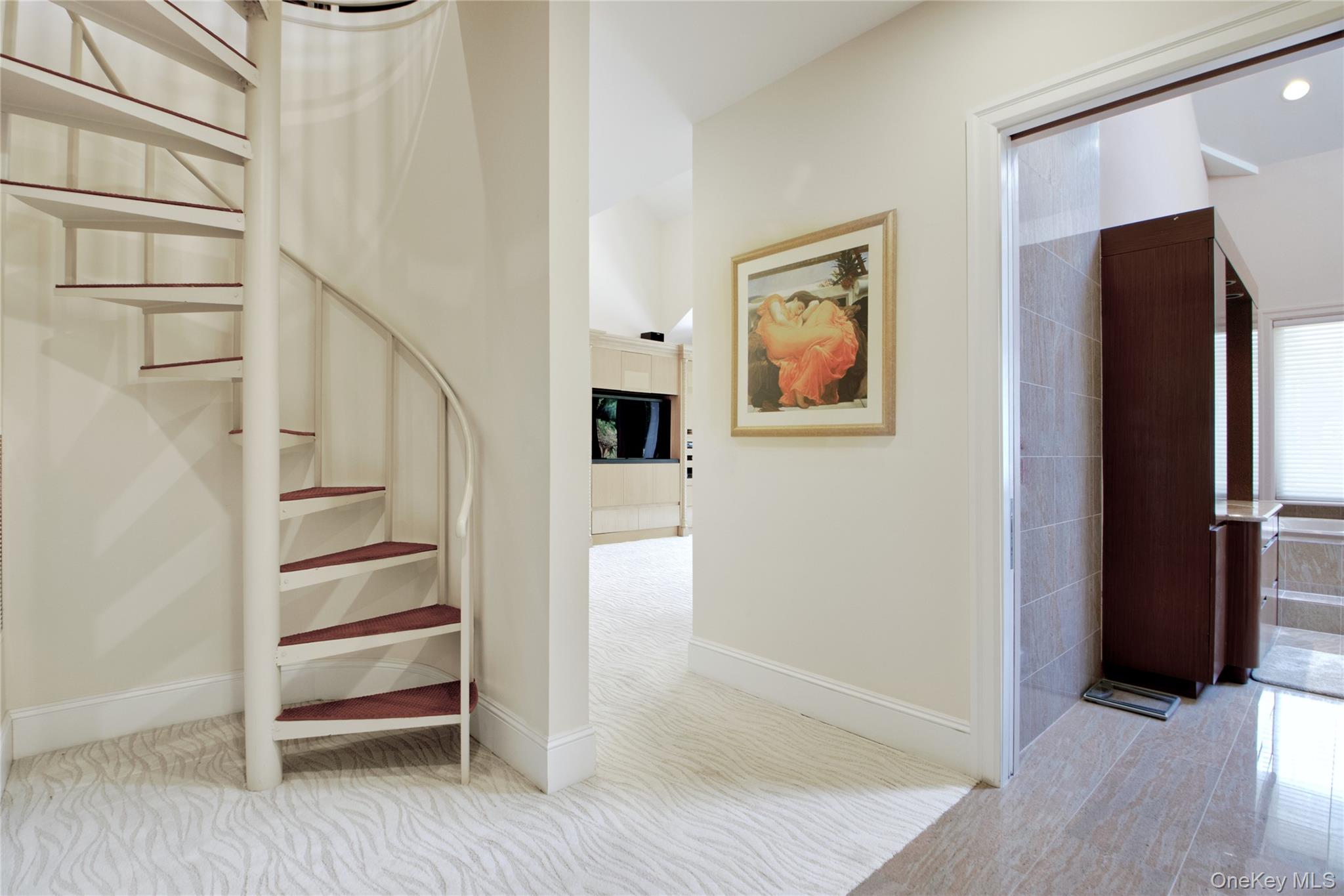 6 Old Wagon Lane, Old Westbury, NY 11568