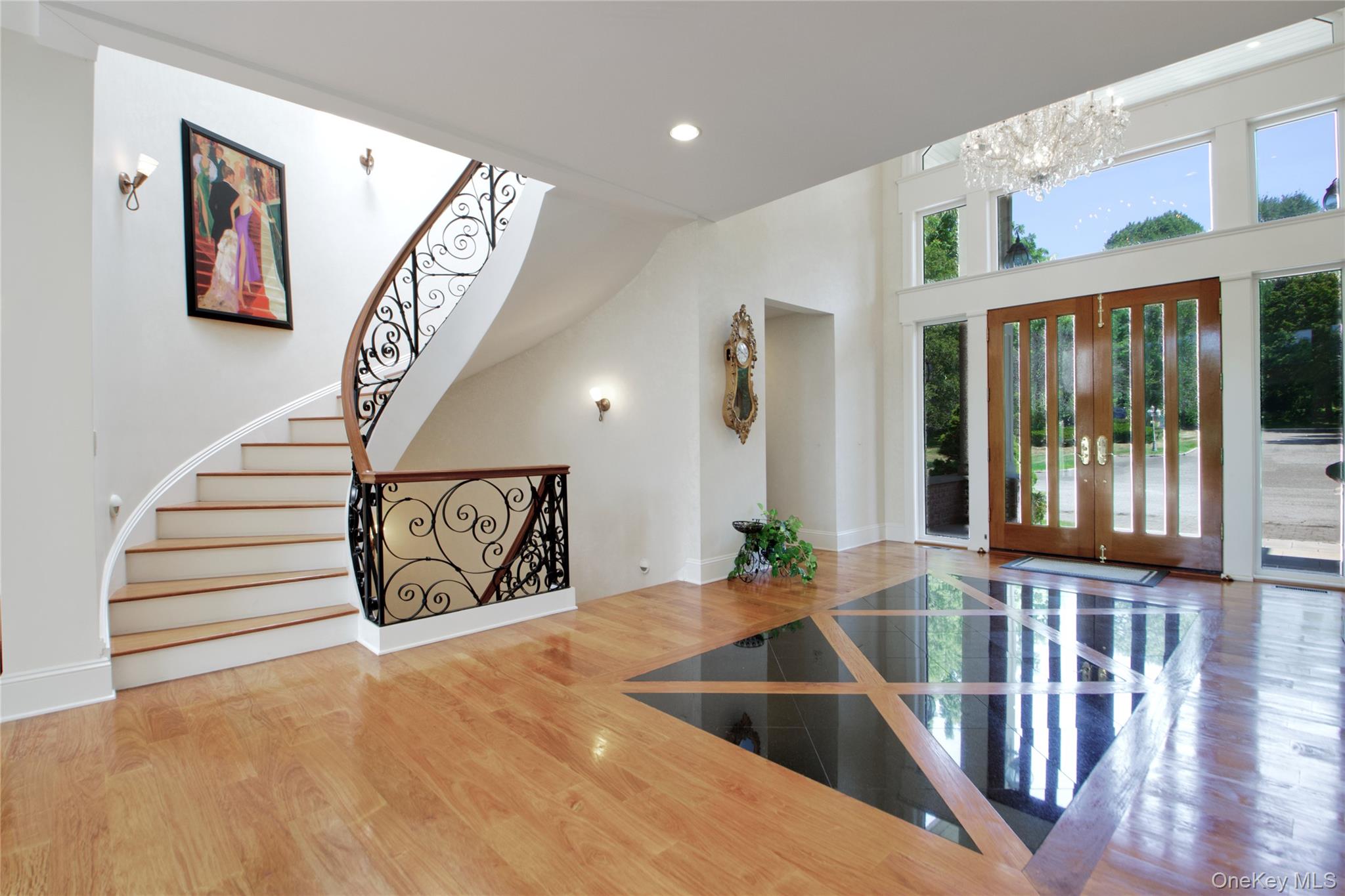 6 Old Wagon Lane, Old Westbury, NY 11568