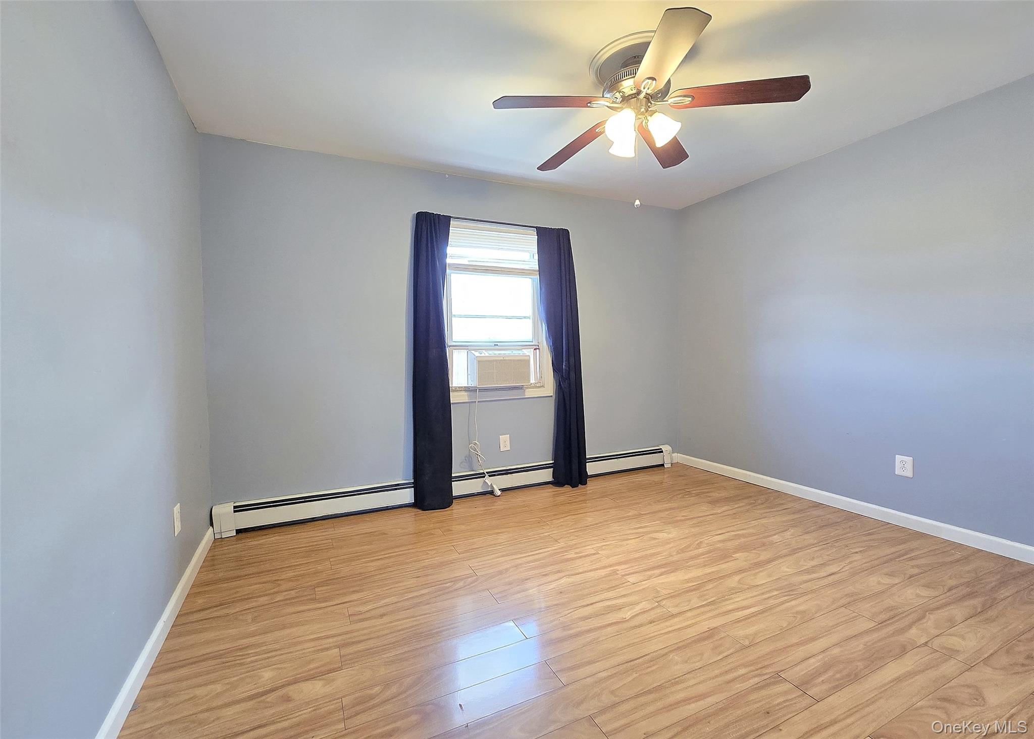 765 Shore Walk, Lindenhurst, NY 11757