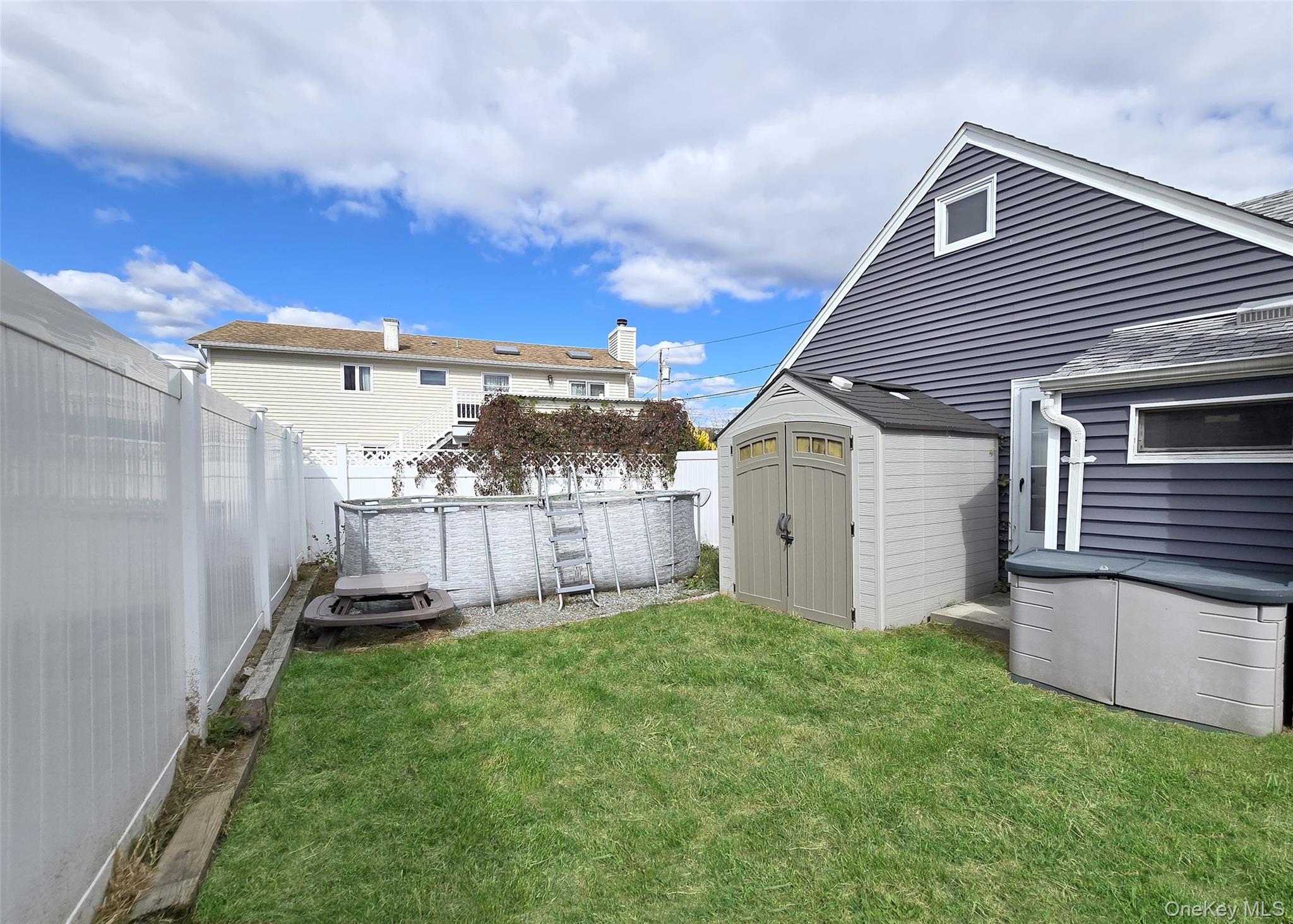 765 Shore Walk, Lindenhurst, NY 11757