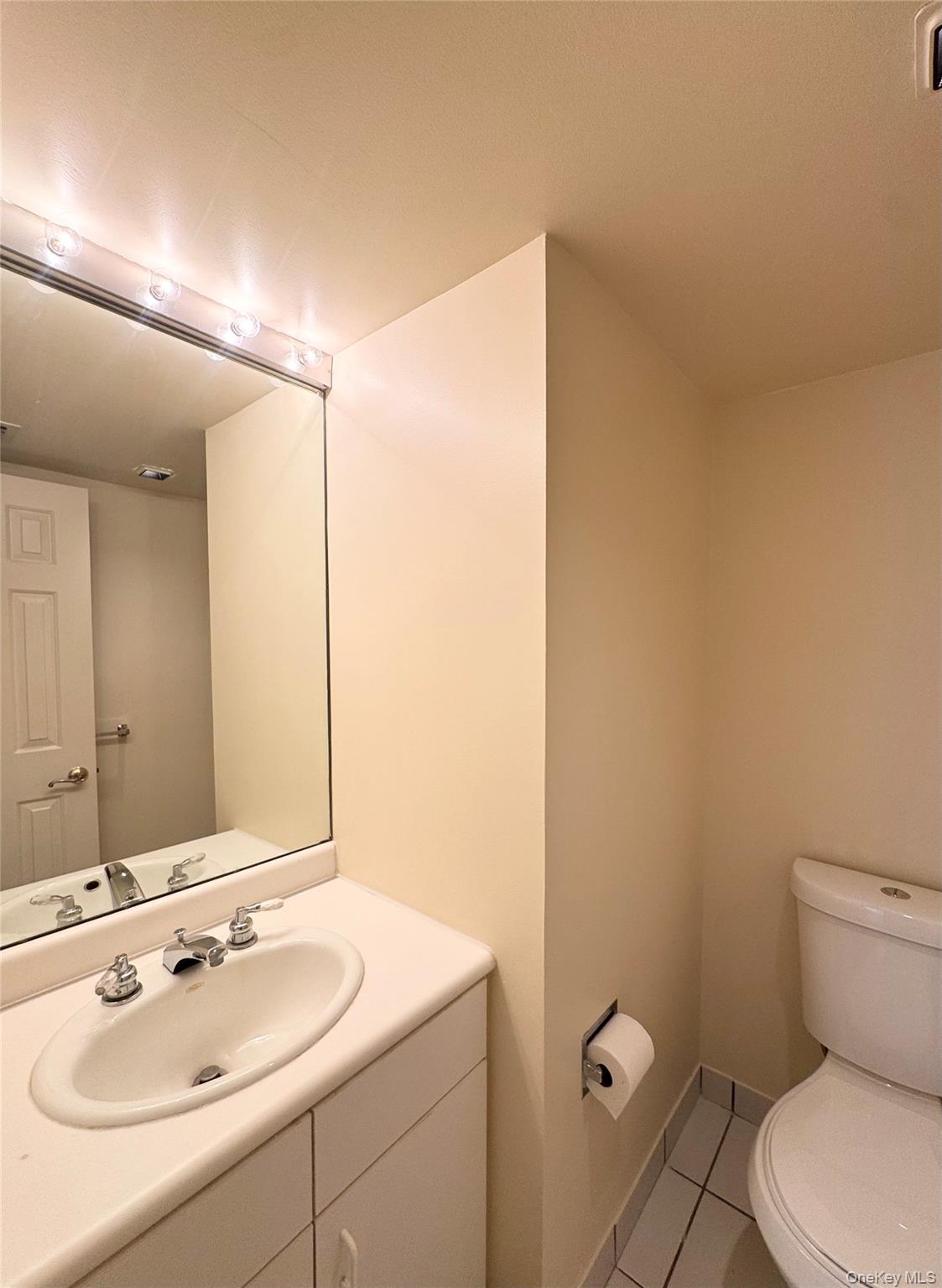 170 Schofield Street # 2F, Bronx, NY 10464