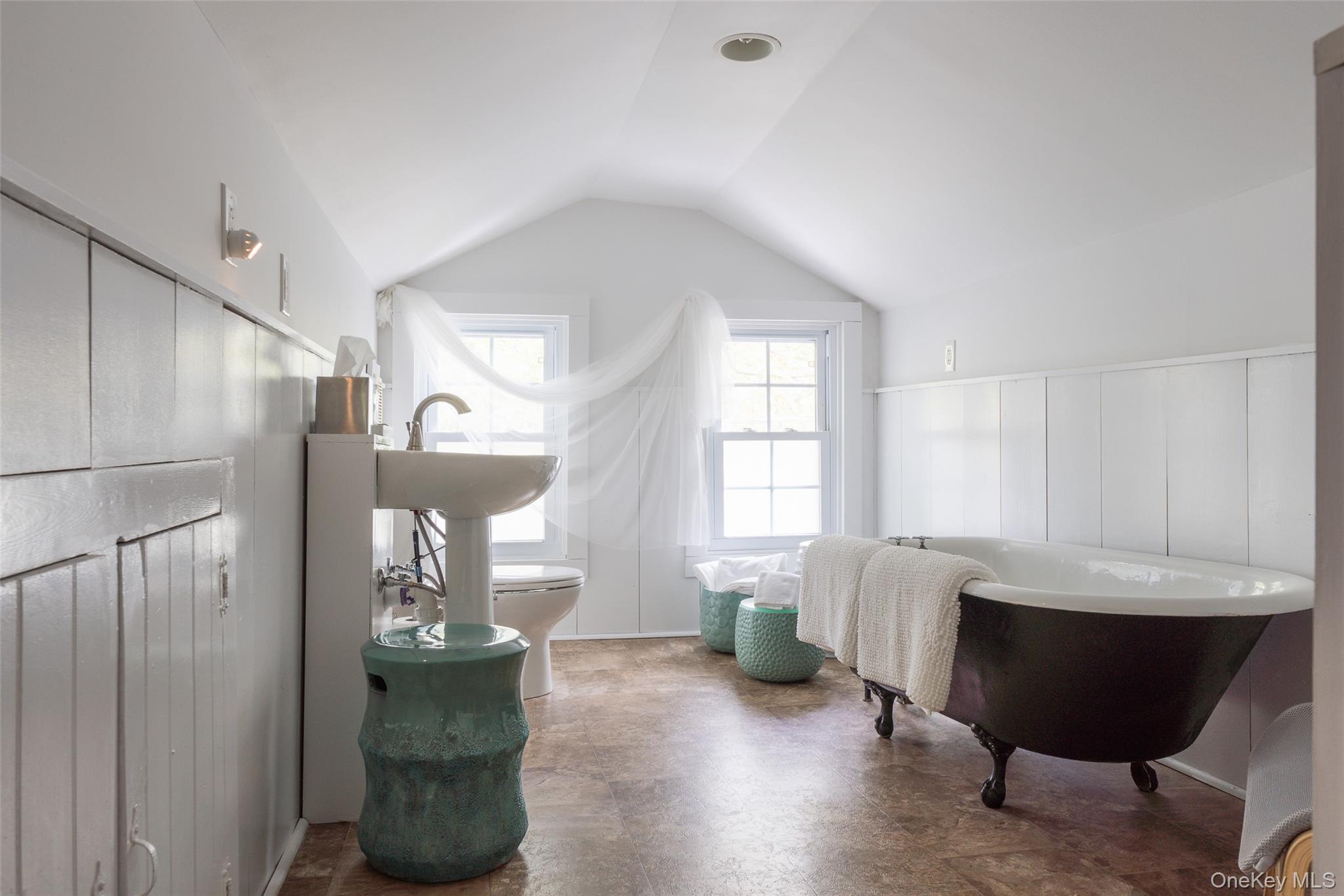 403 W Saugerties Road, Saugerties, NY 12477