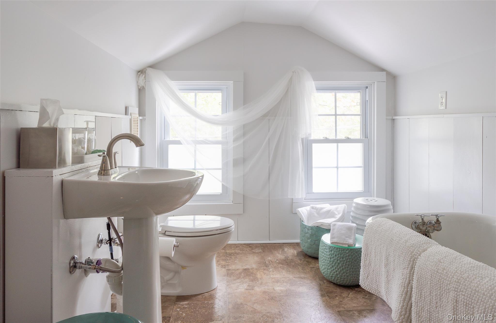 403 W Saugerties Road, Saugerties, NY 12477