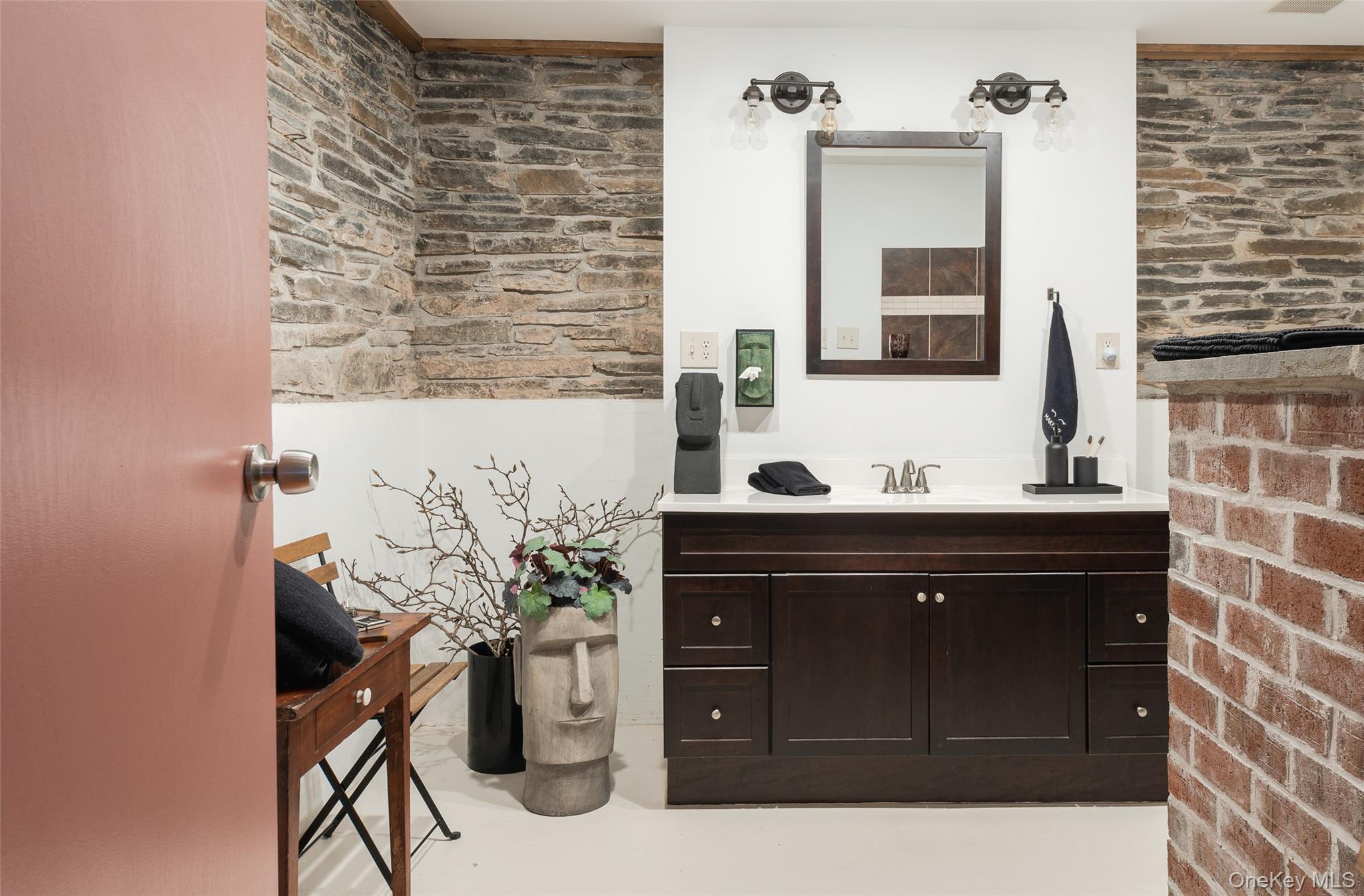 403 W Saugerties Road, Saugerties, NY 12477