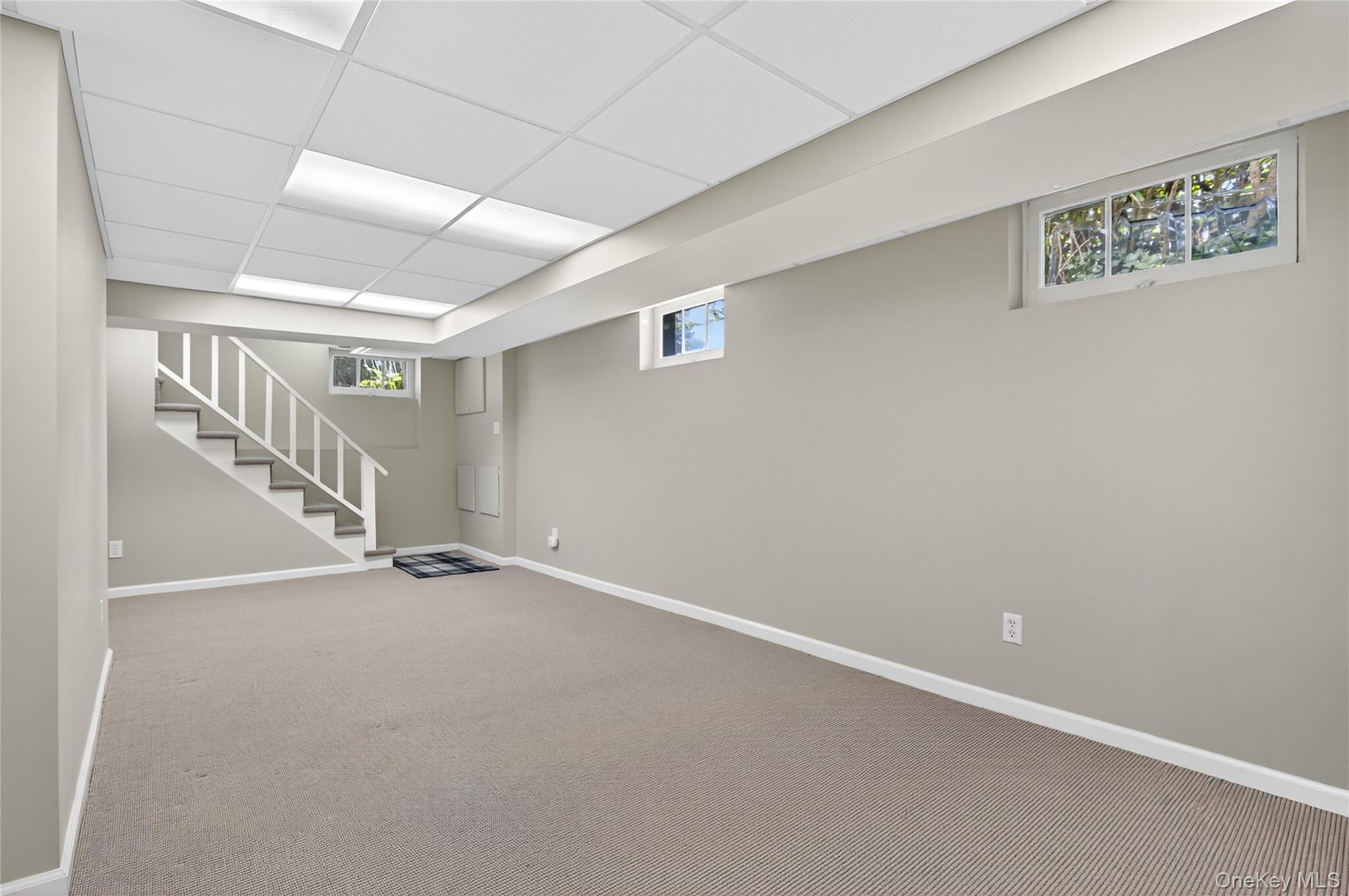 39 Lindbergh Street, Locust Valley, NY 11560