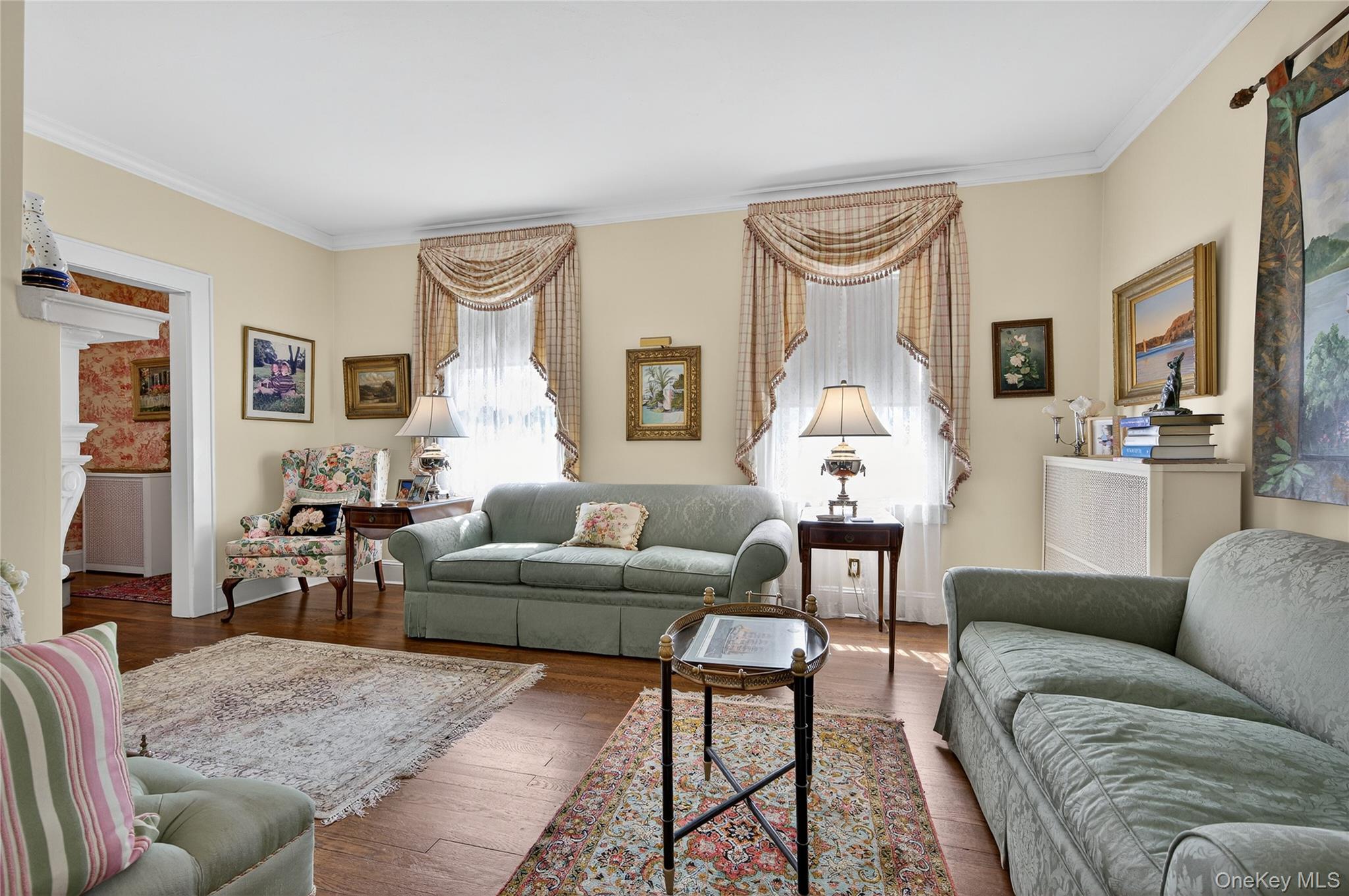 39 Lindbergh Street, Locust Valley, NY 11560