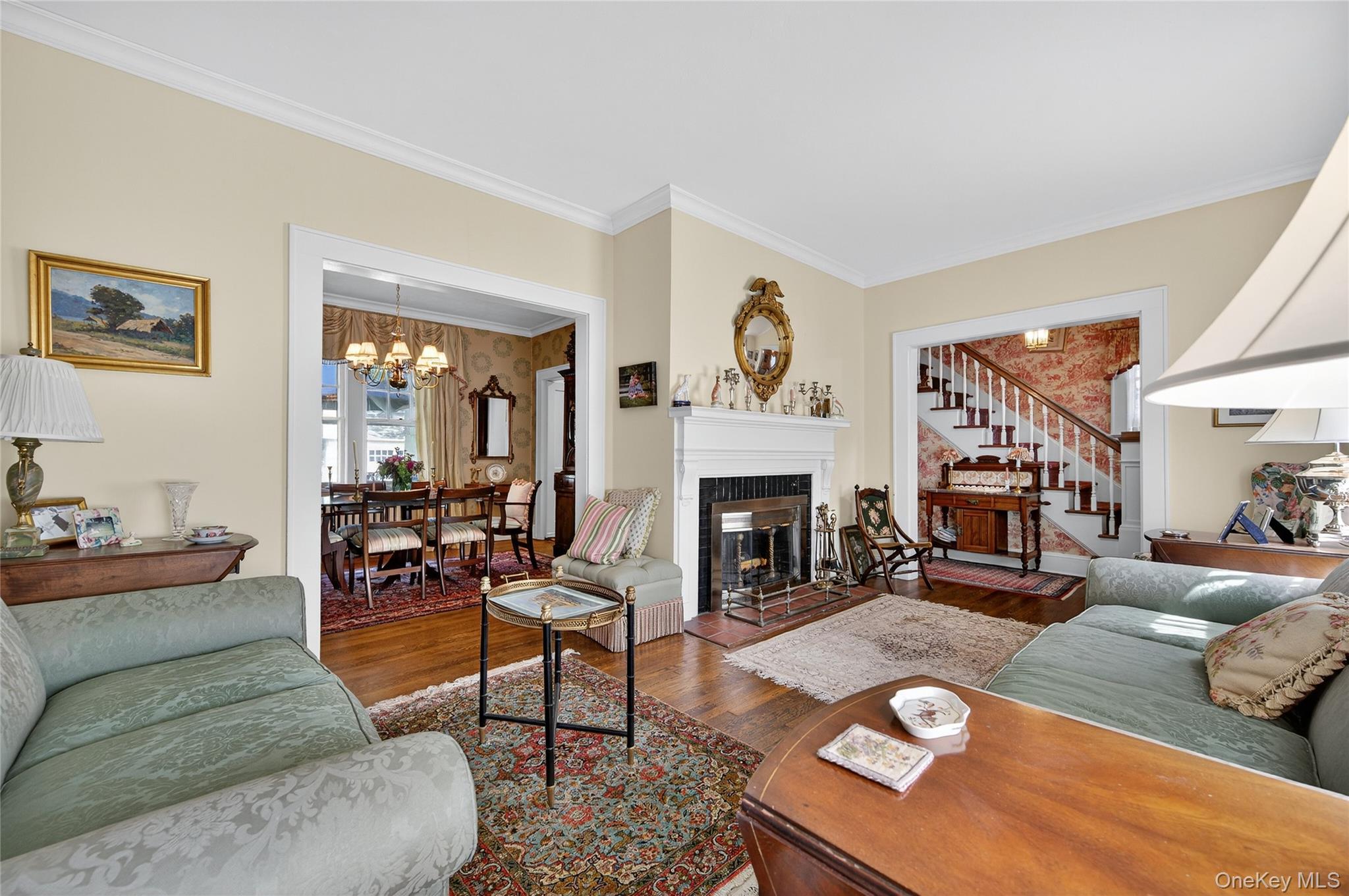 39 Lindbergh Street, Locust Valley, NY 11560