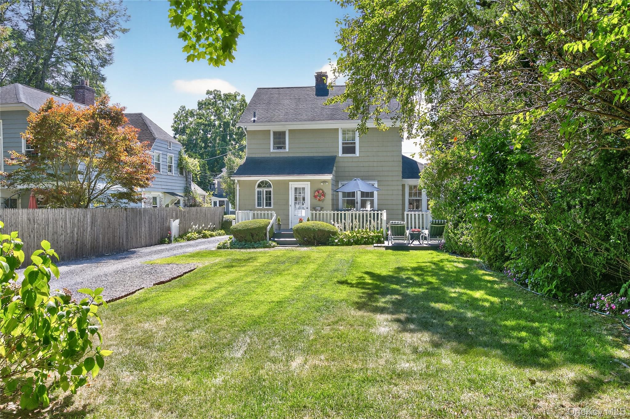 39 Lindbergh Street, Locust Valley, NY 11560