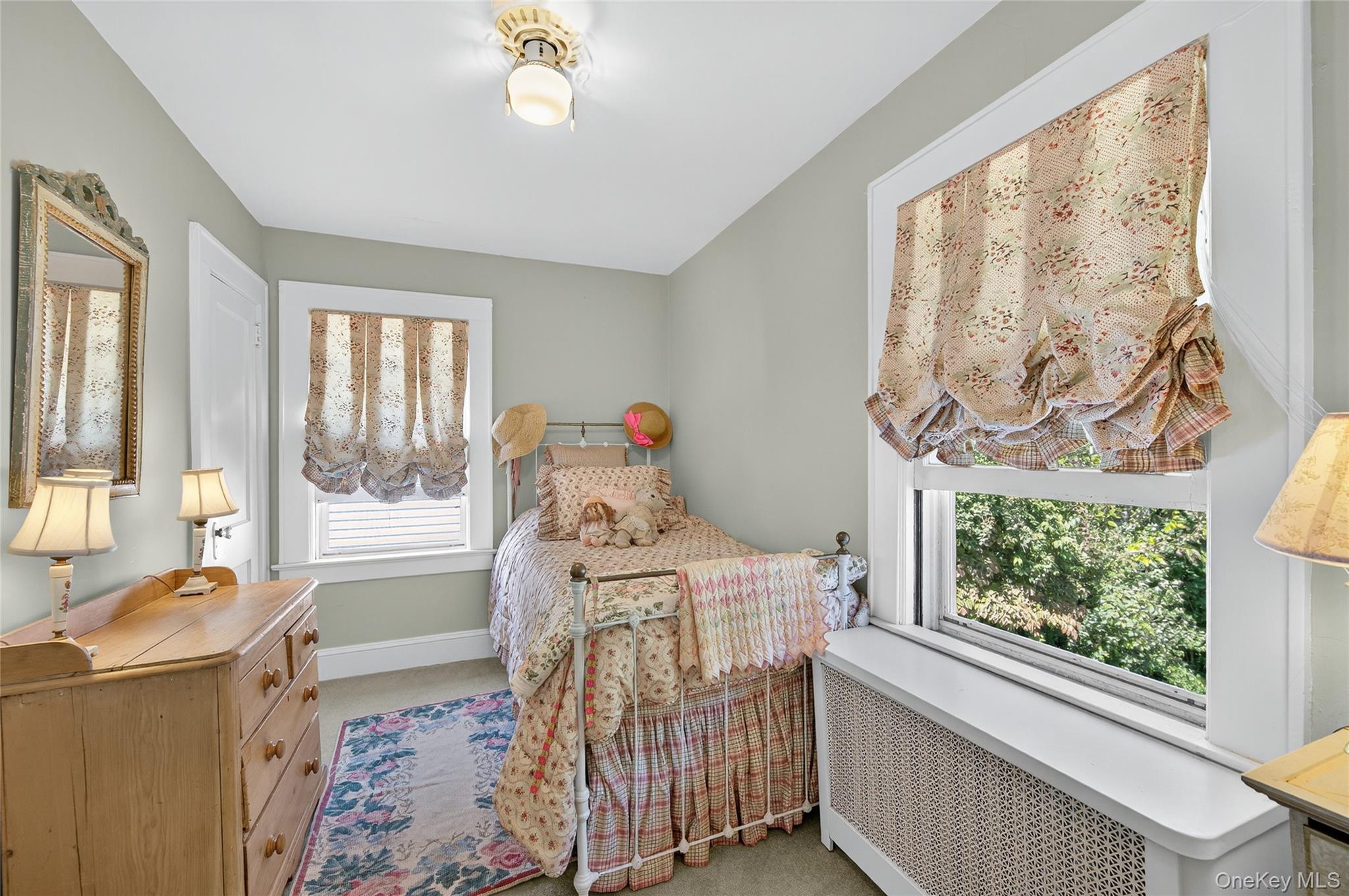 39 Lindbergh Street, Locust Valley, NY 11560