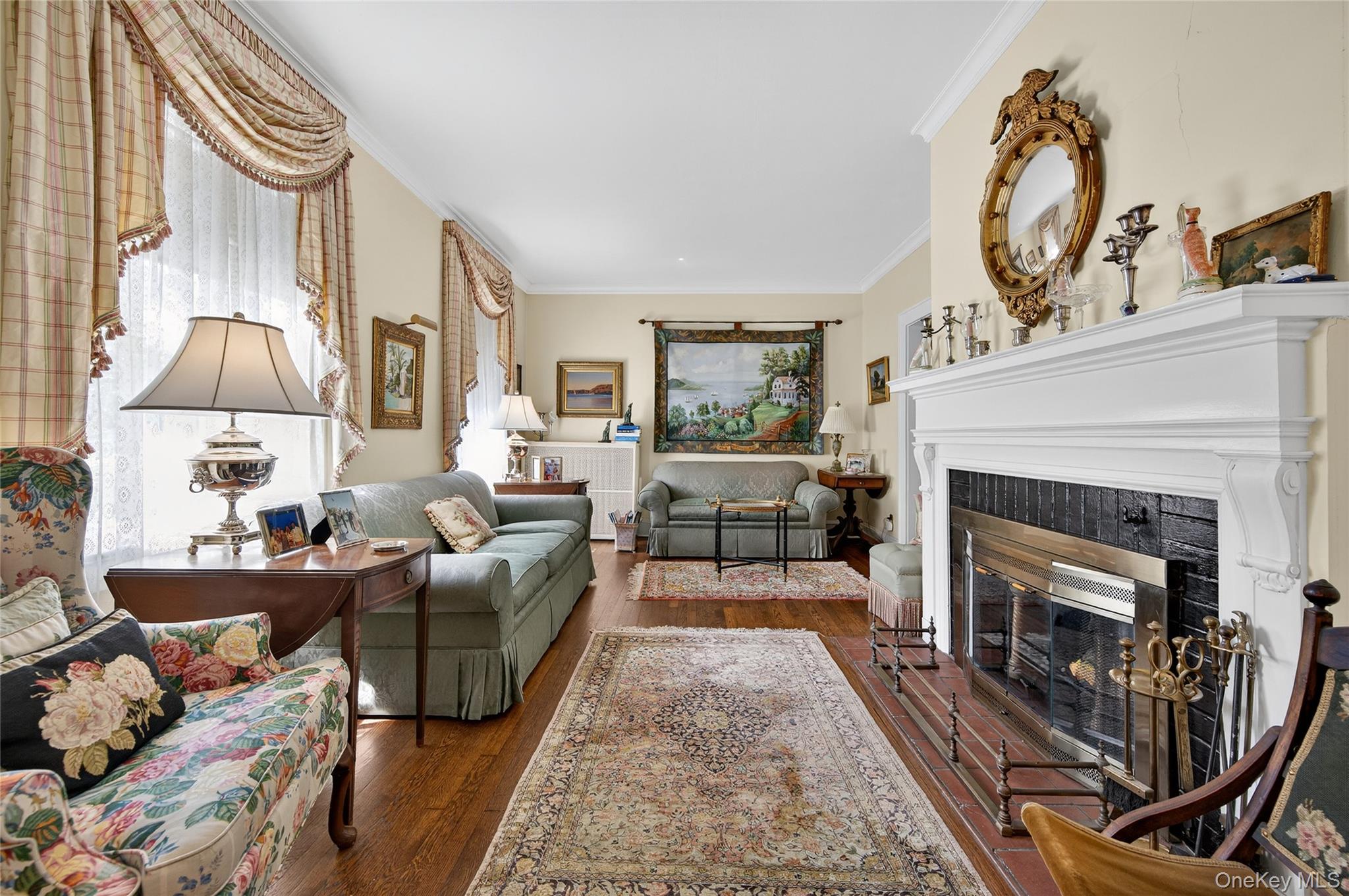 39 Lindbergh Street, Locust Valley, NY 11560