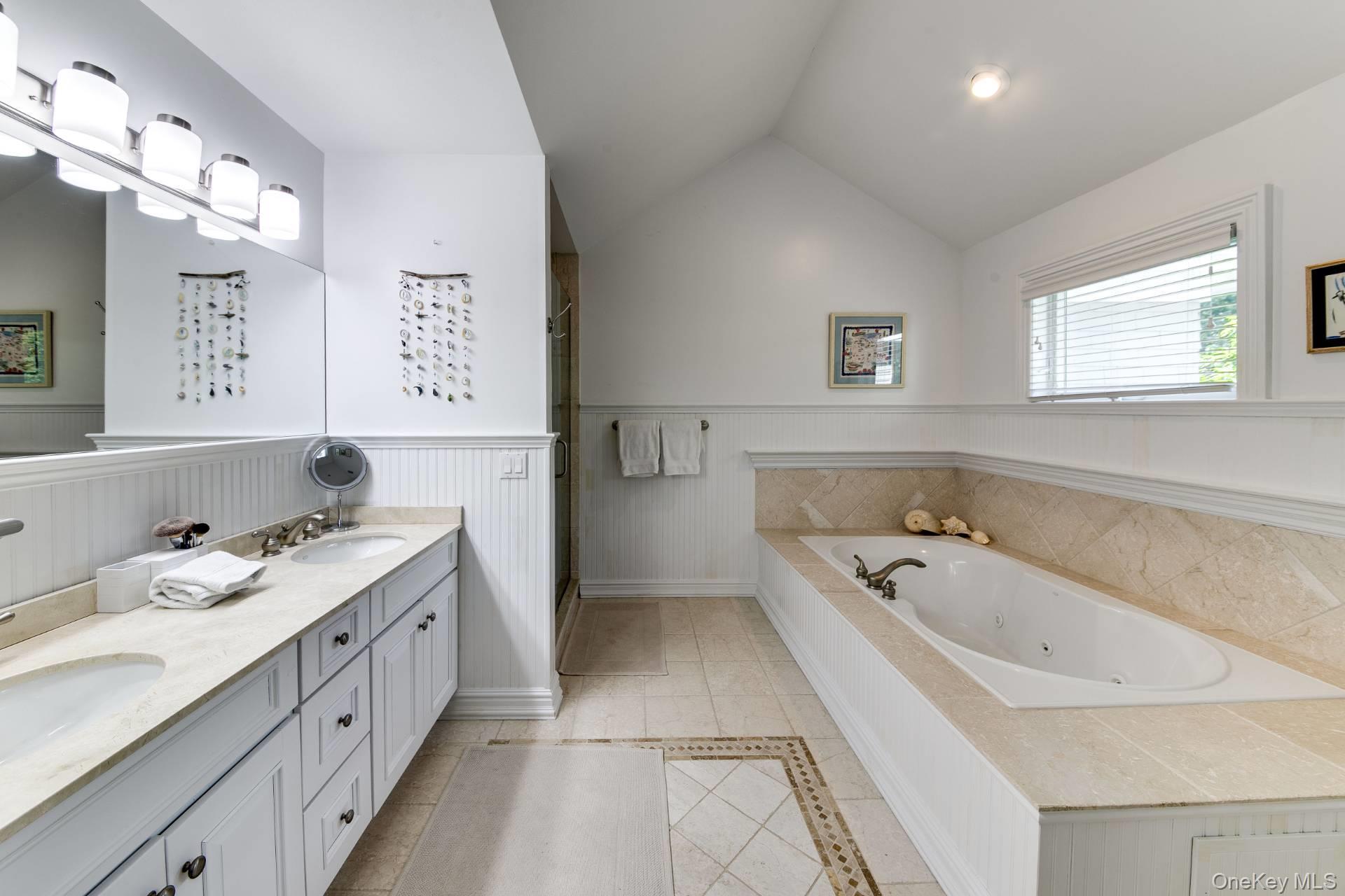 4 Issacs Path, East Hampton, NY 11937