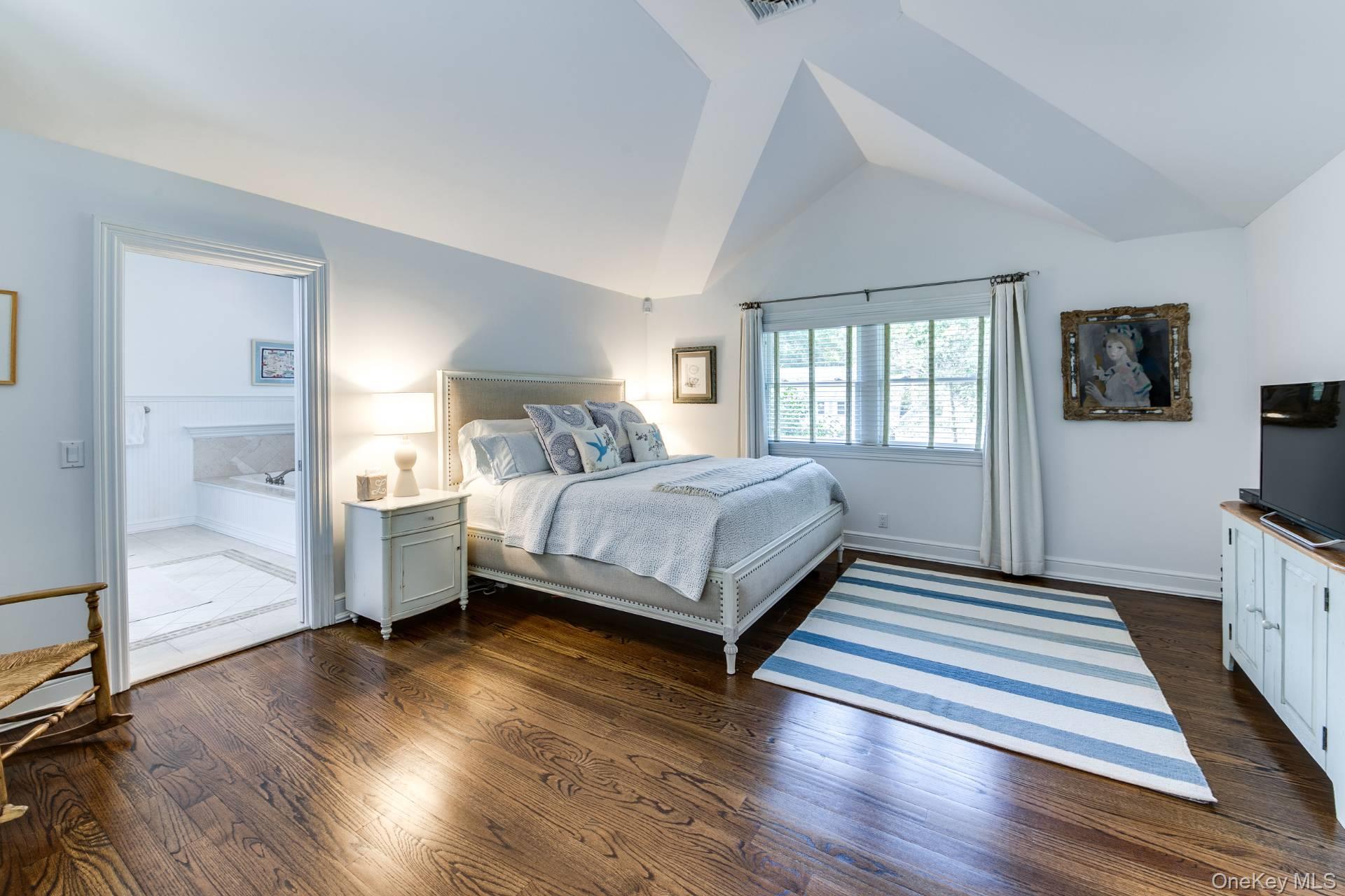 4 Issacs Path, East Hampton, NY 11937