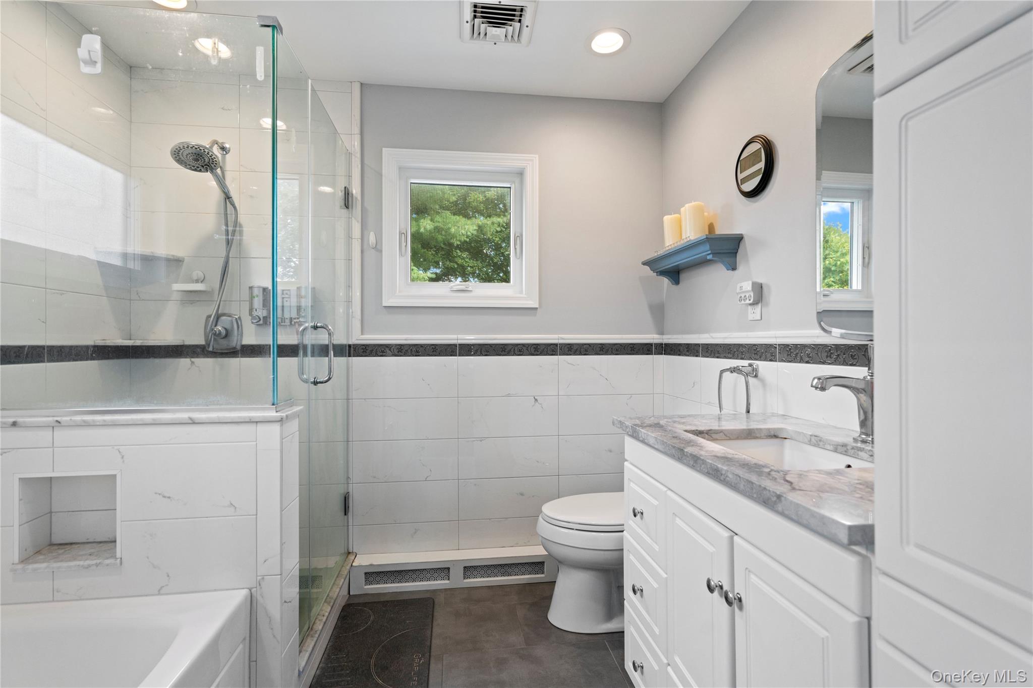 15 Cedar Drive, Plainview, NY 11803