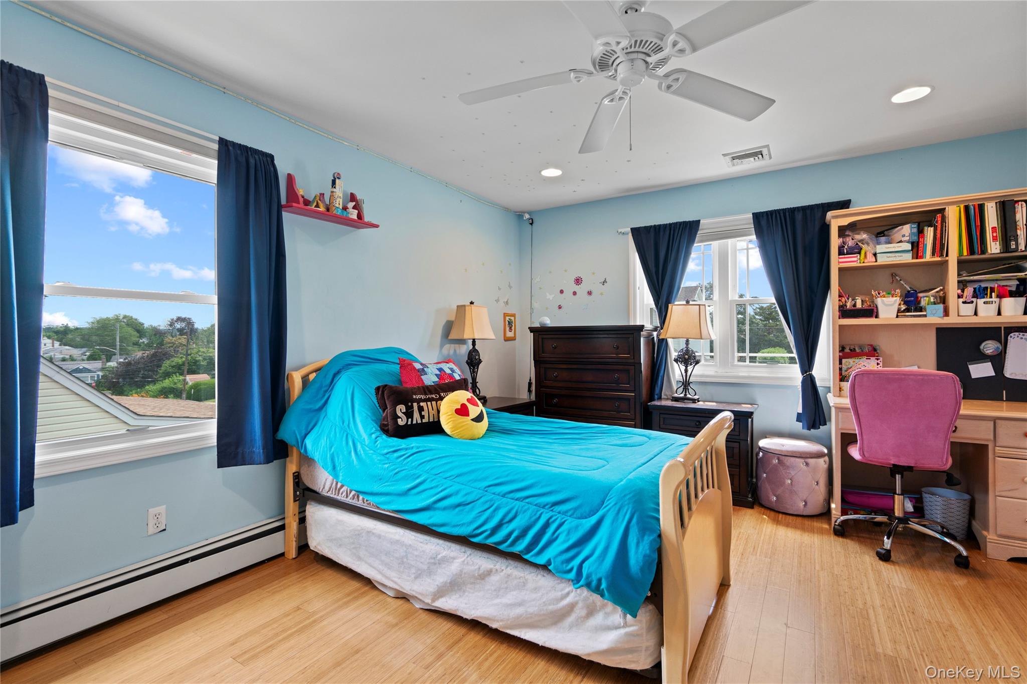 15 Cedar Drive, Plainview, NY 11803