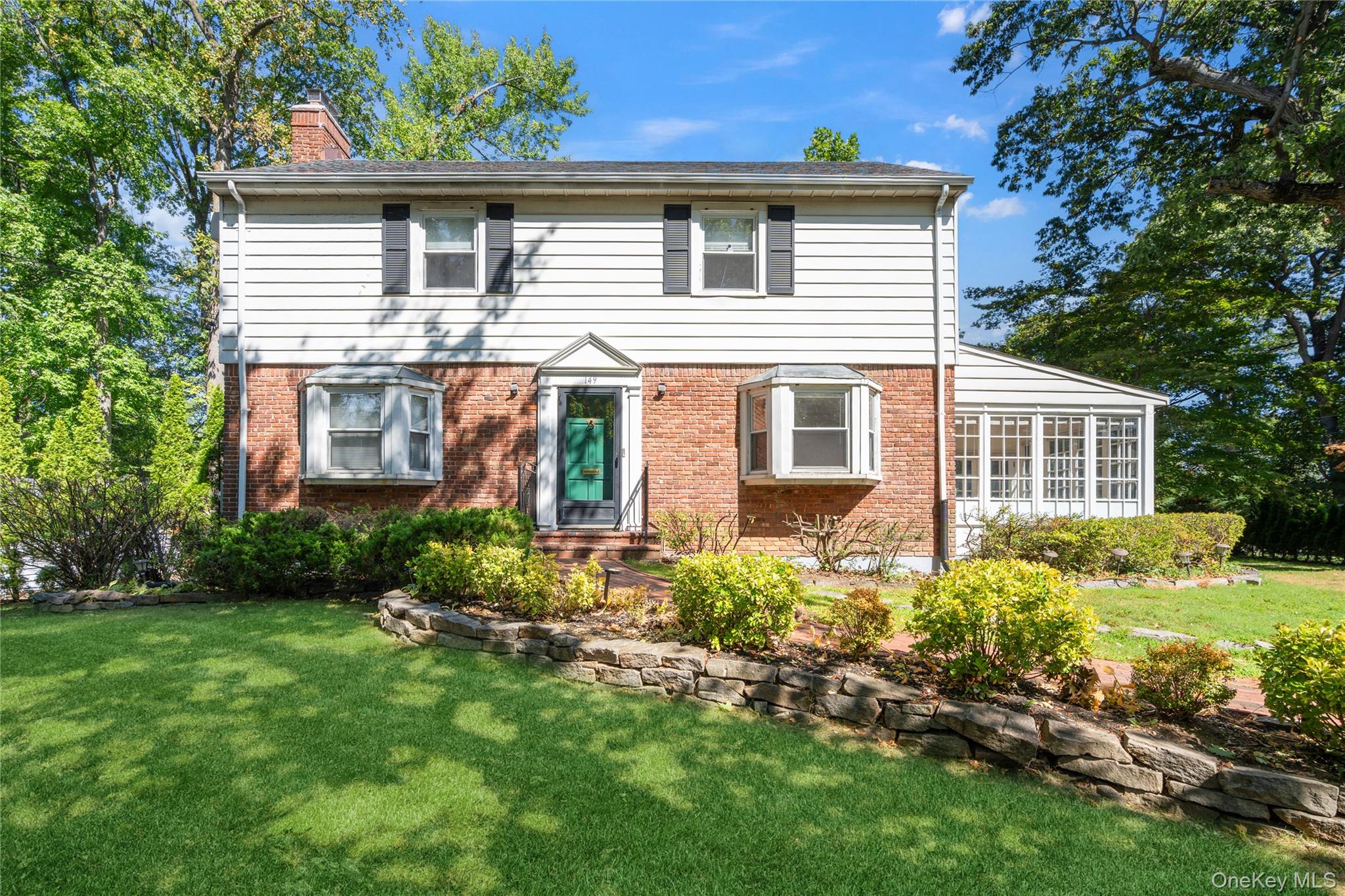 149 Wooleys Lane, Great Neck, NY 11023