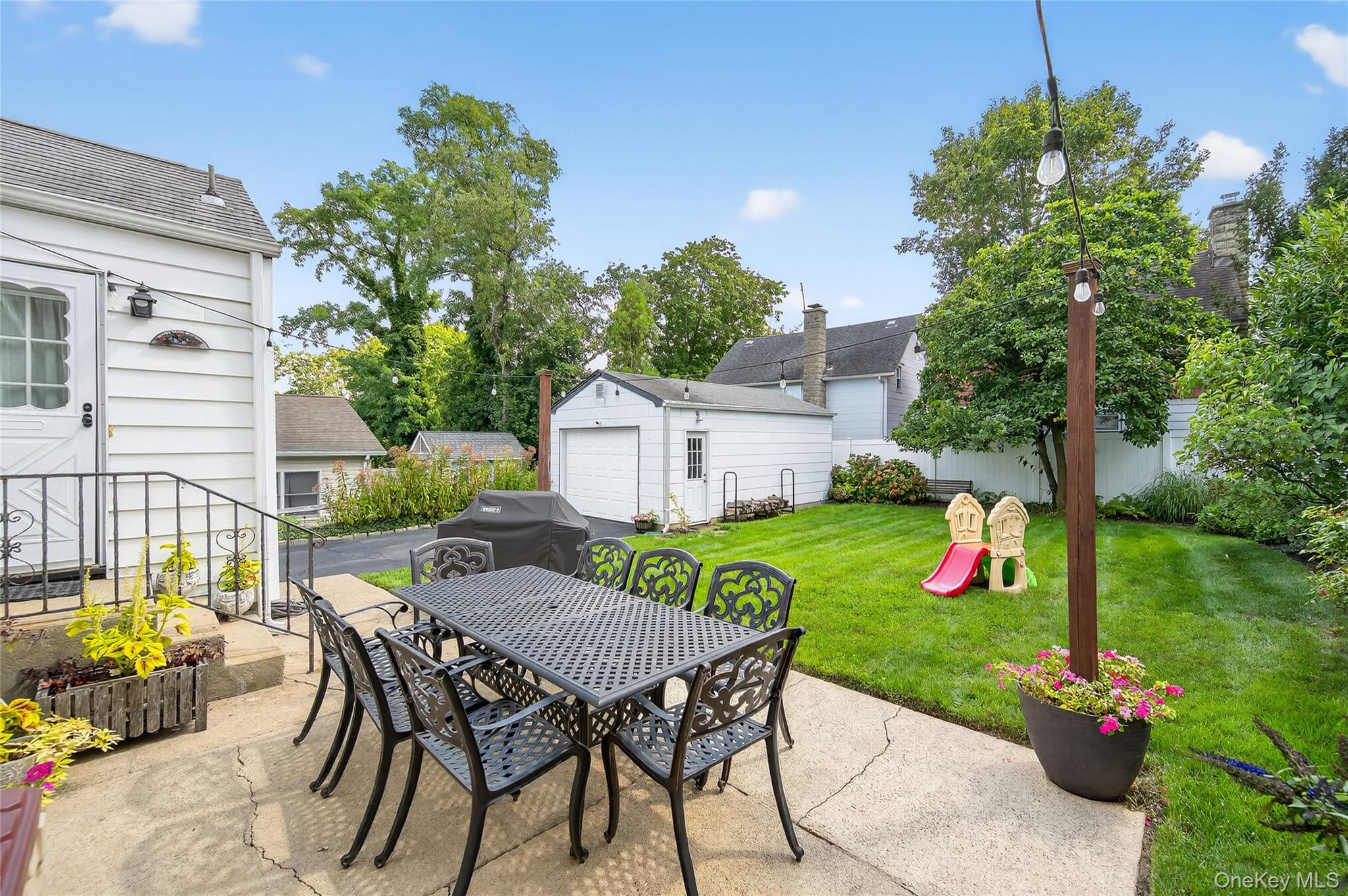 13 Prospect Street, Glen Head, NY 11545