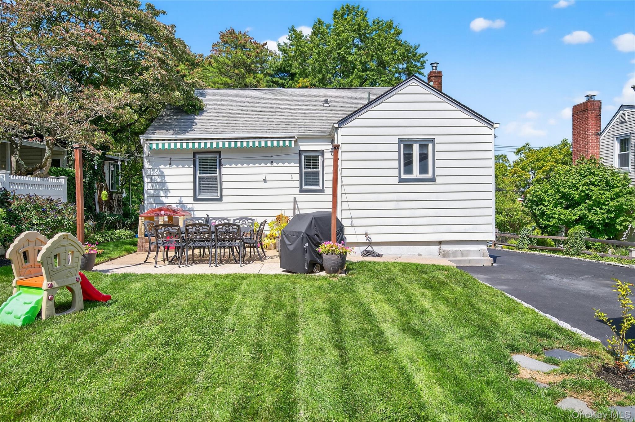 13 Prospect Street, Glen Head, NY 11545