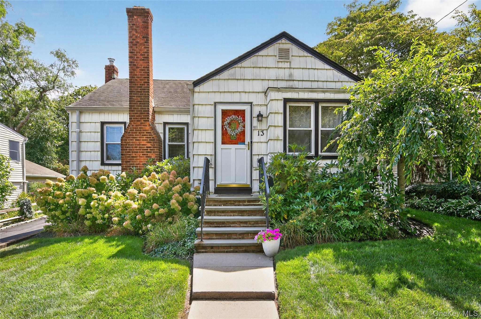 13 Prospect Street, Glen Head, NY 11545