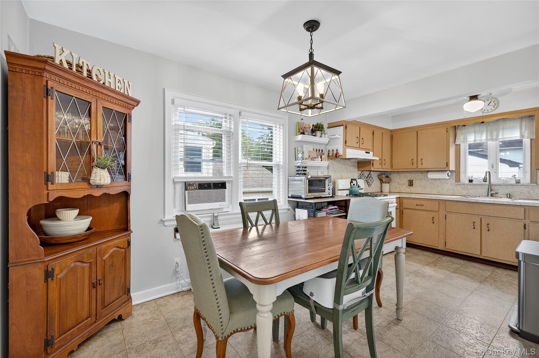 13 Prospect Street, Glen Head, NY 11545