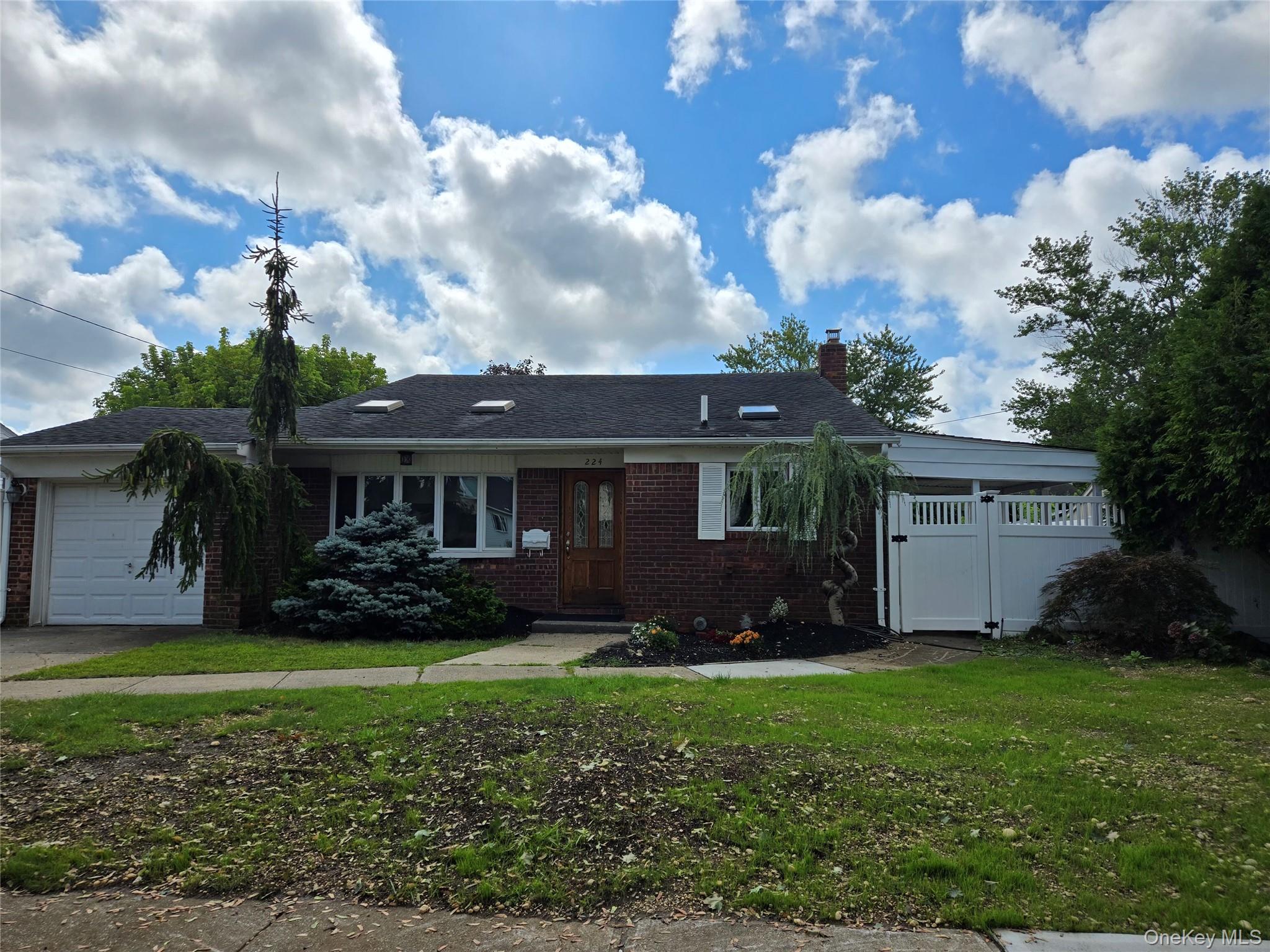 224 Yoakum Avenue, Farmingdale, NY 11735
