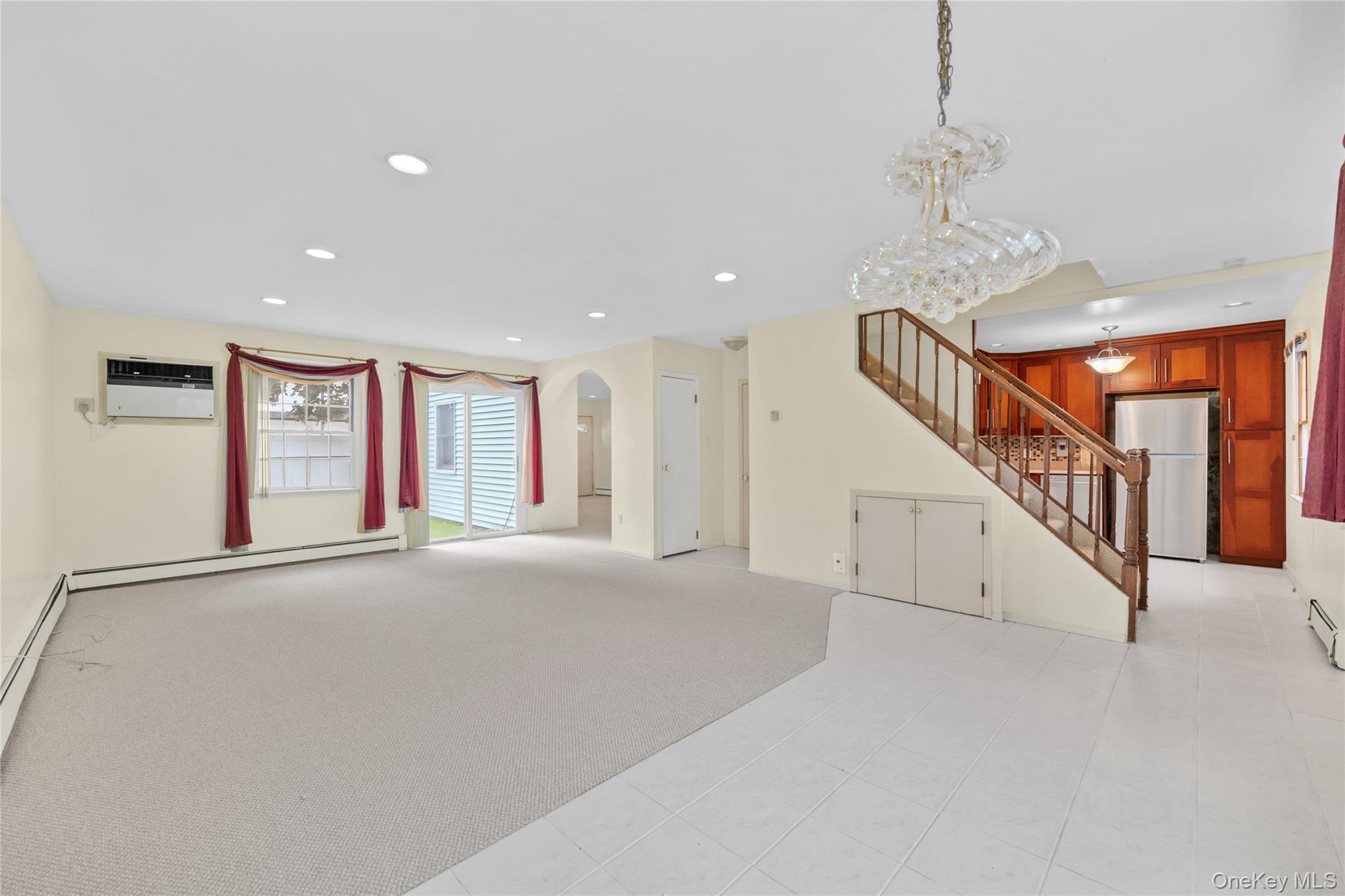 253 Raff Avenue, Carle Place, NY 11514