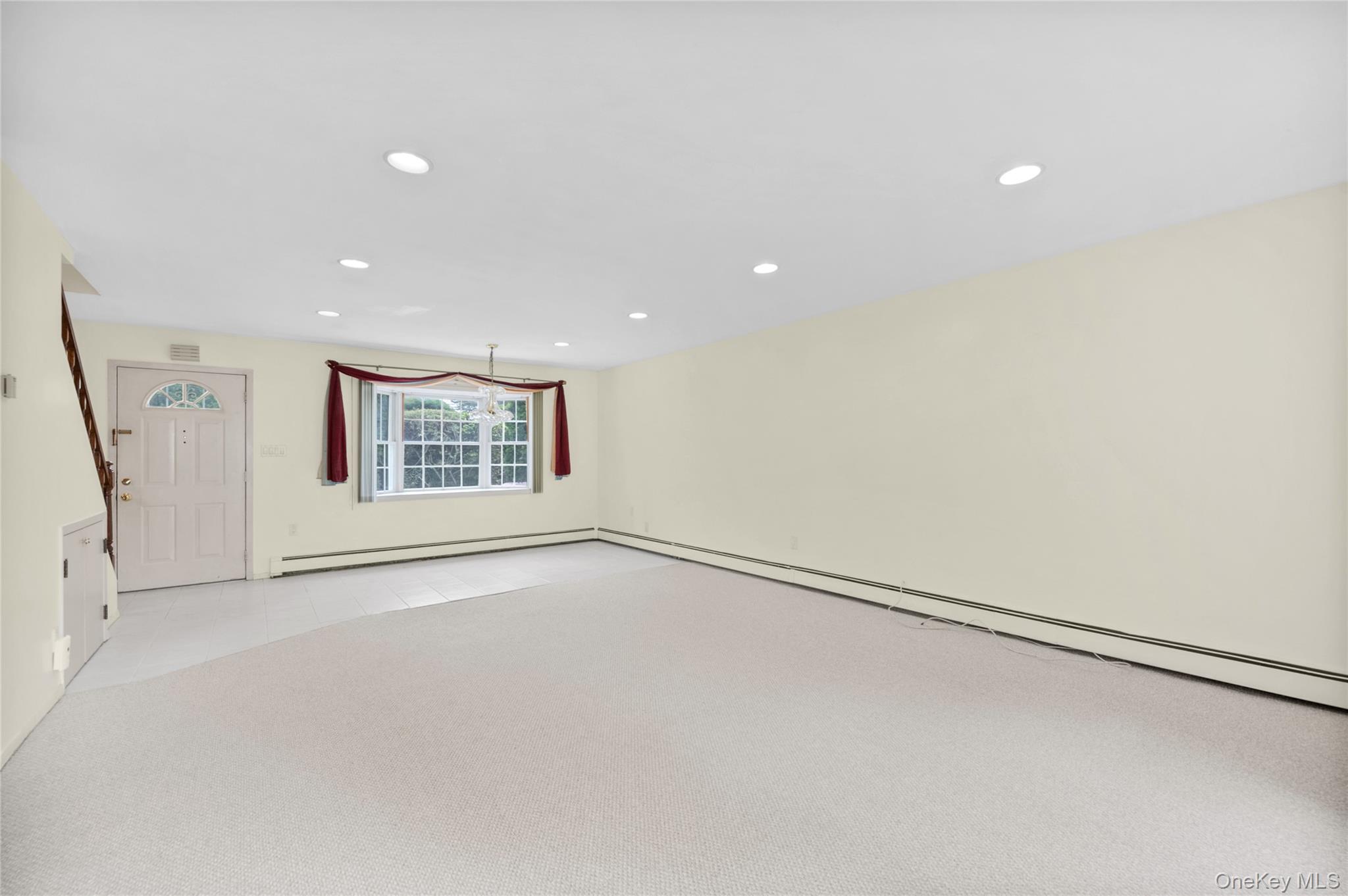 253 Raff Avenue, Carle Place, NY 11514