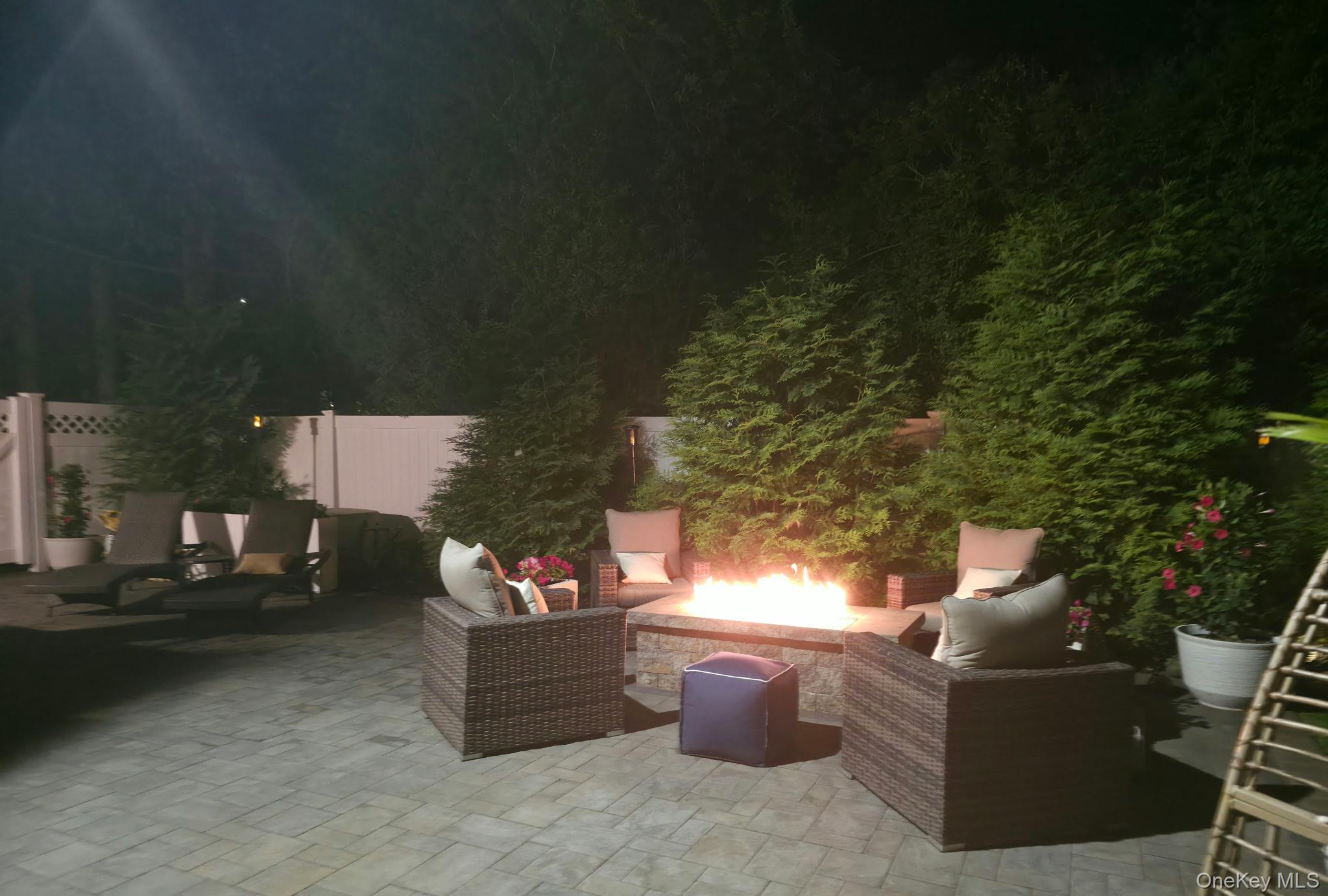 39 Crestwood Lane, Farmingville, NY 11738