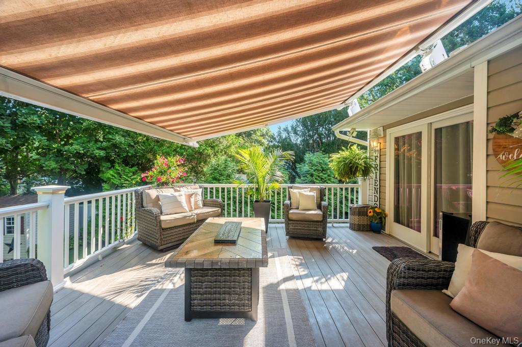 39 Crestwood Lane, Farmingville, NY 11738