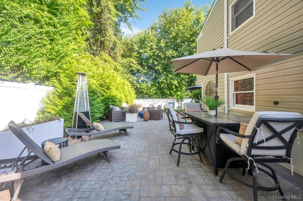 39 Crestwood Lane, Farmingville, NY 11738