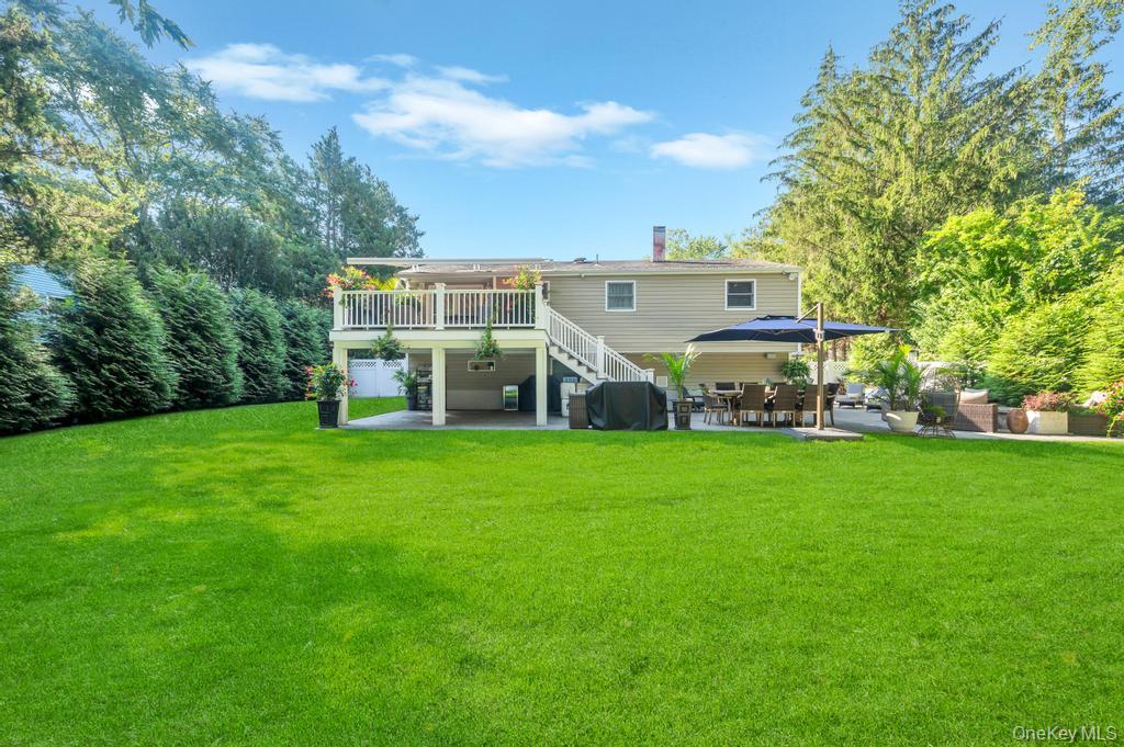 39 Crestwood Lane, Farmingville, NY 11738