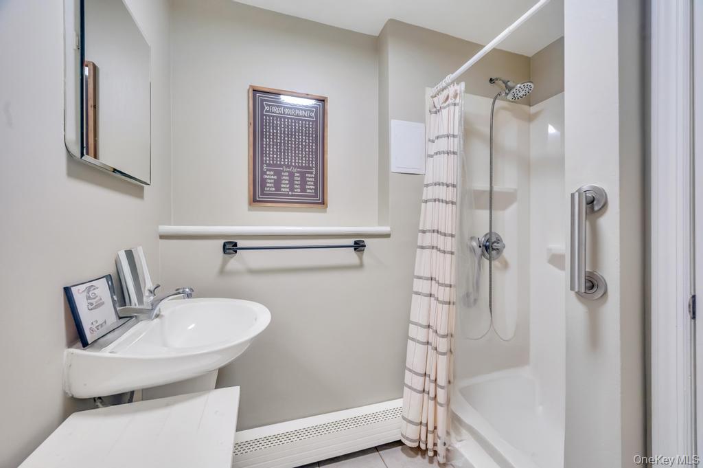 39 Crestwood Lane, Farmingville, NY 11738