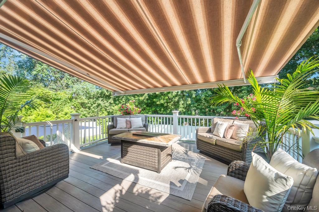 39 Crestwood Lane, Farmingville, NY 11738