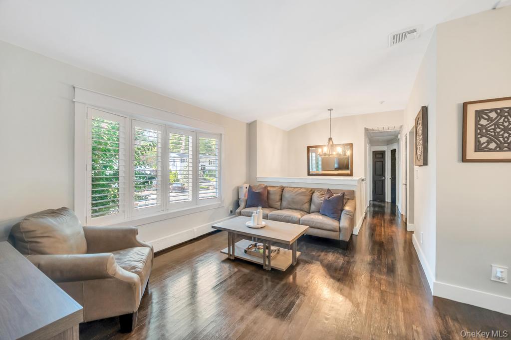 39 Crestwood Lane, Farmingville, NY 11738