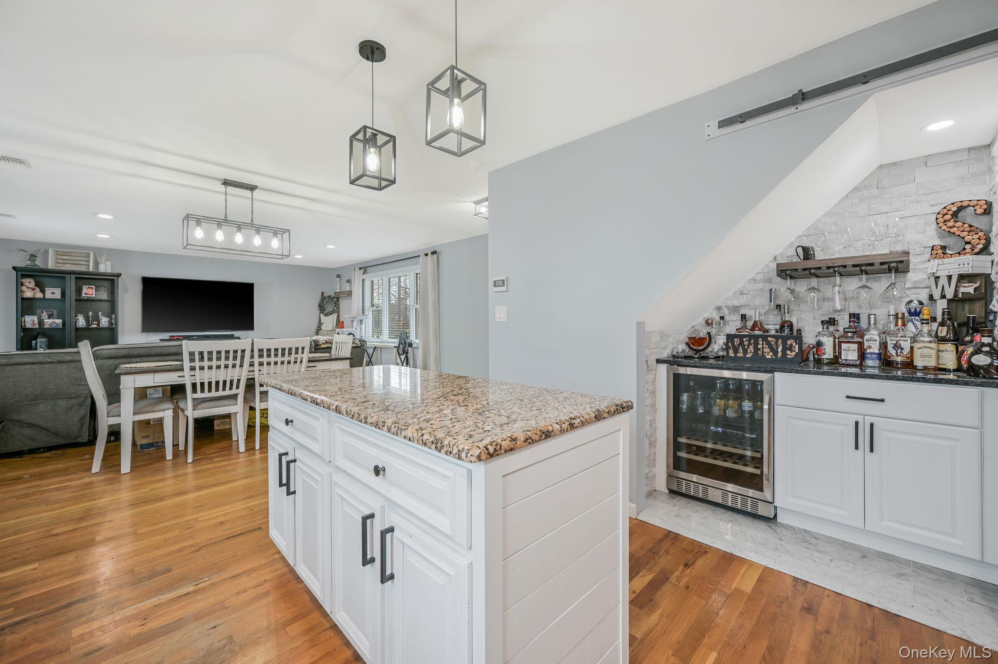 45 Feustal Street, Lindenhurst, NY 11757