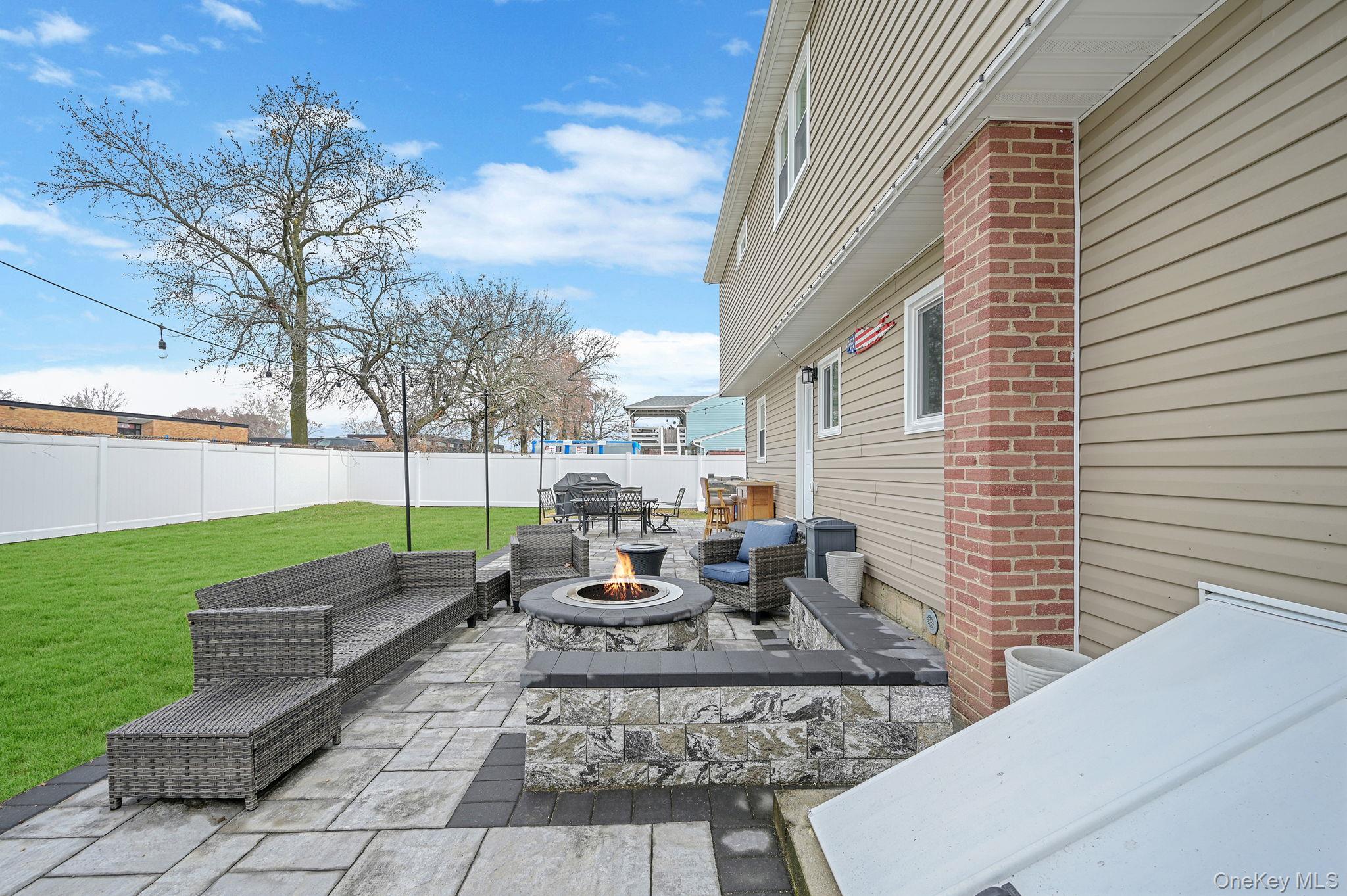 45 Feustal Street, Lindenhurst, NY 11757