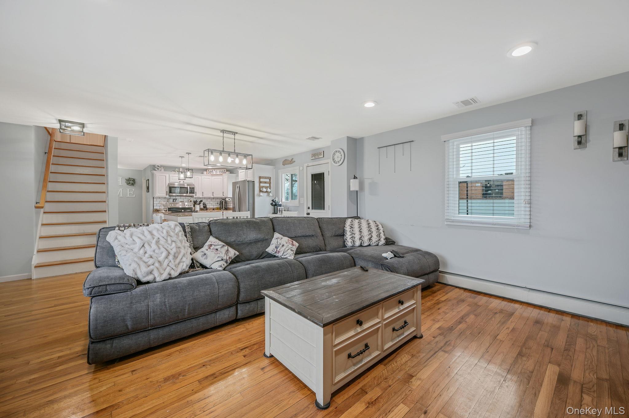 45 Feustal Street, Lindenhurst, NY 11757