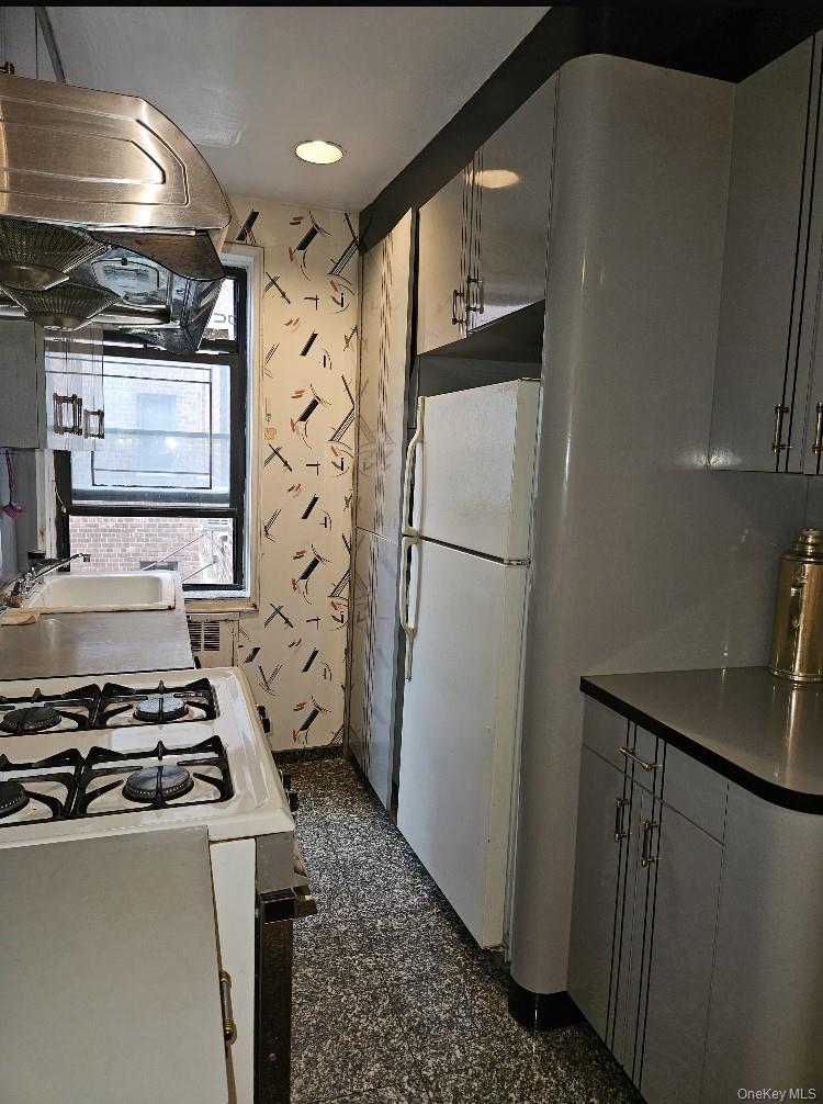 102-18 64 Avenue # 2X, Forest Hills, NY 11375