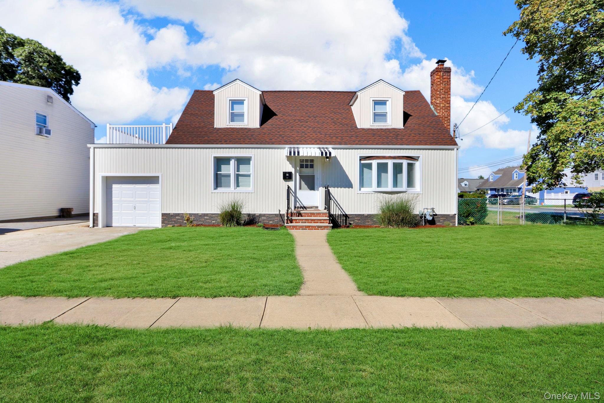 35 E Euclid Street, Valley Stream, NY 11580
