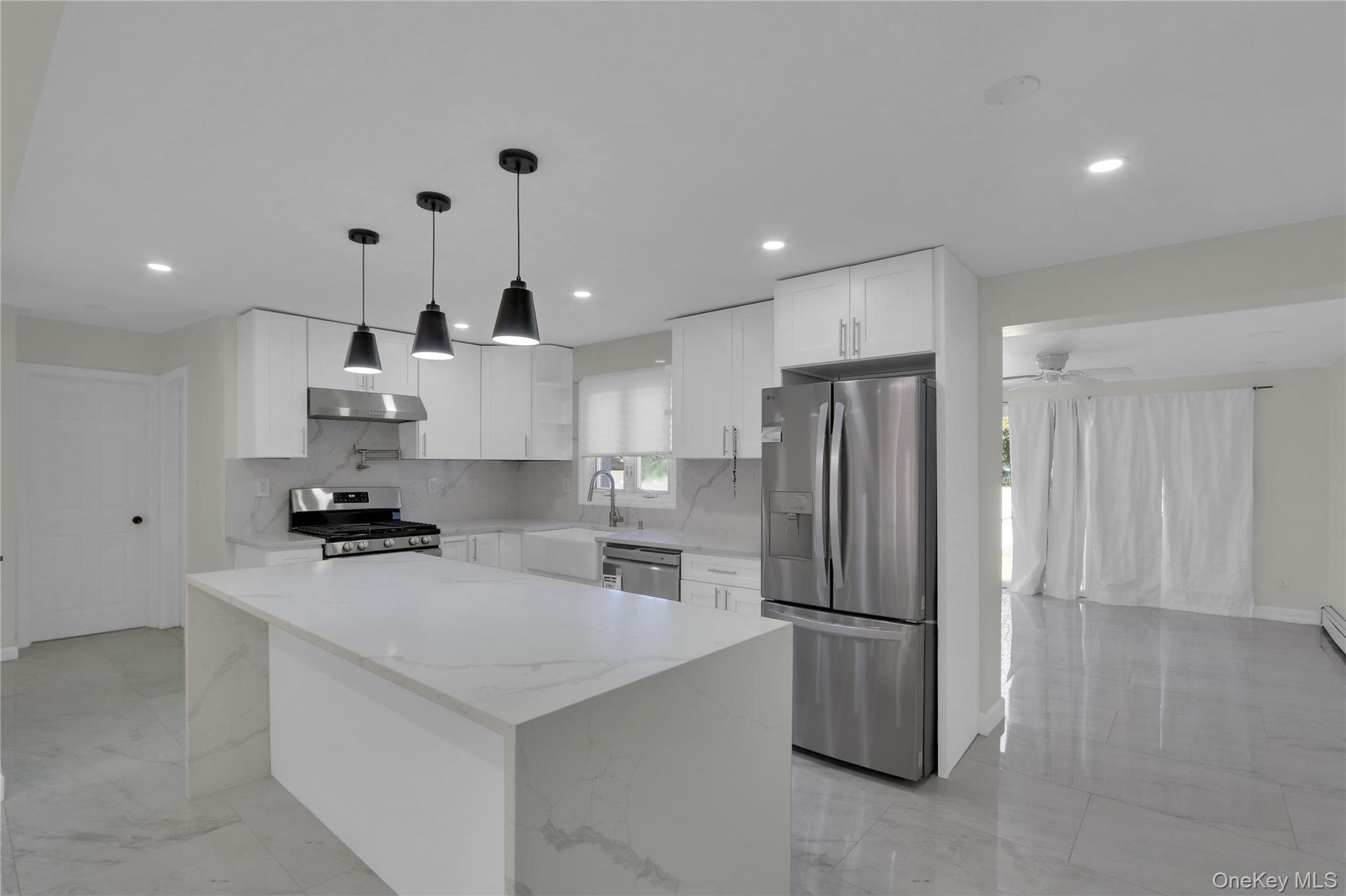 35 E Euclid Street, Valley Stream, NY 11580