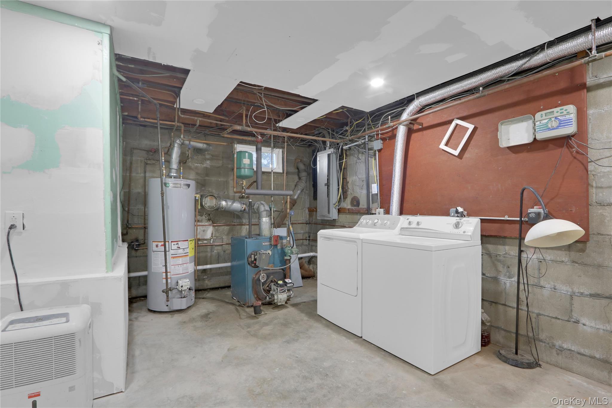 35 E Euclid Street, Valley Stream, NY 11580