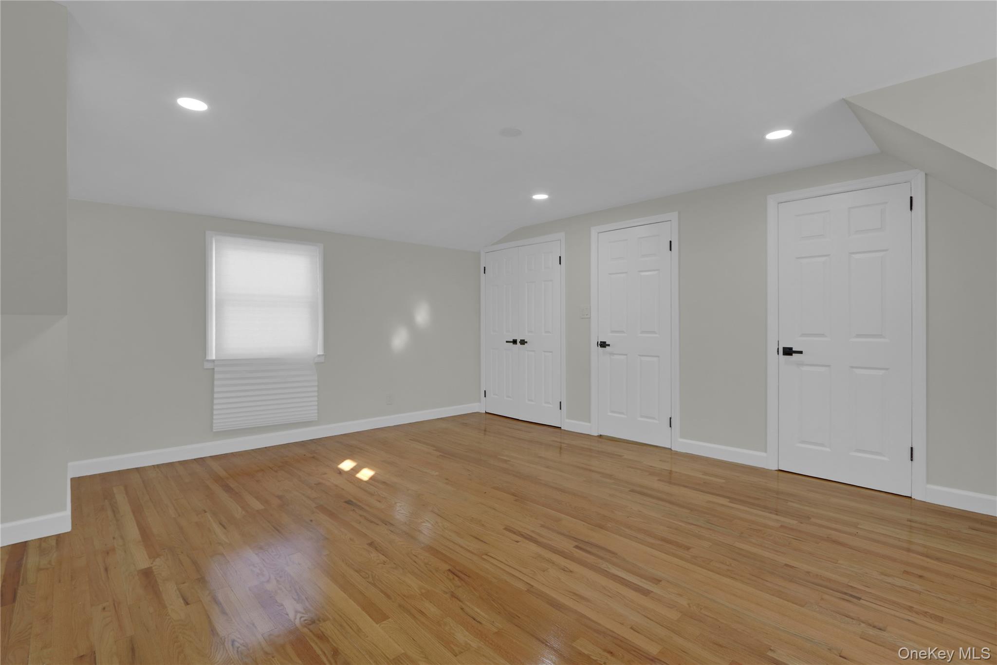 35 E Euclid Street, Valley Stream, NY 11580