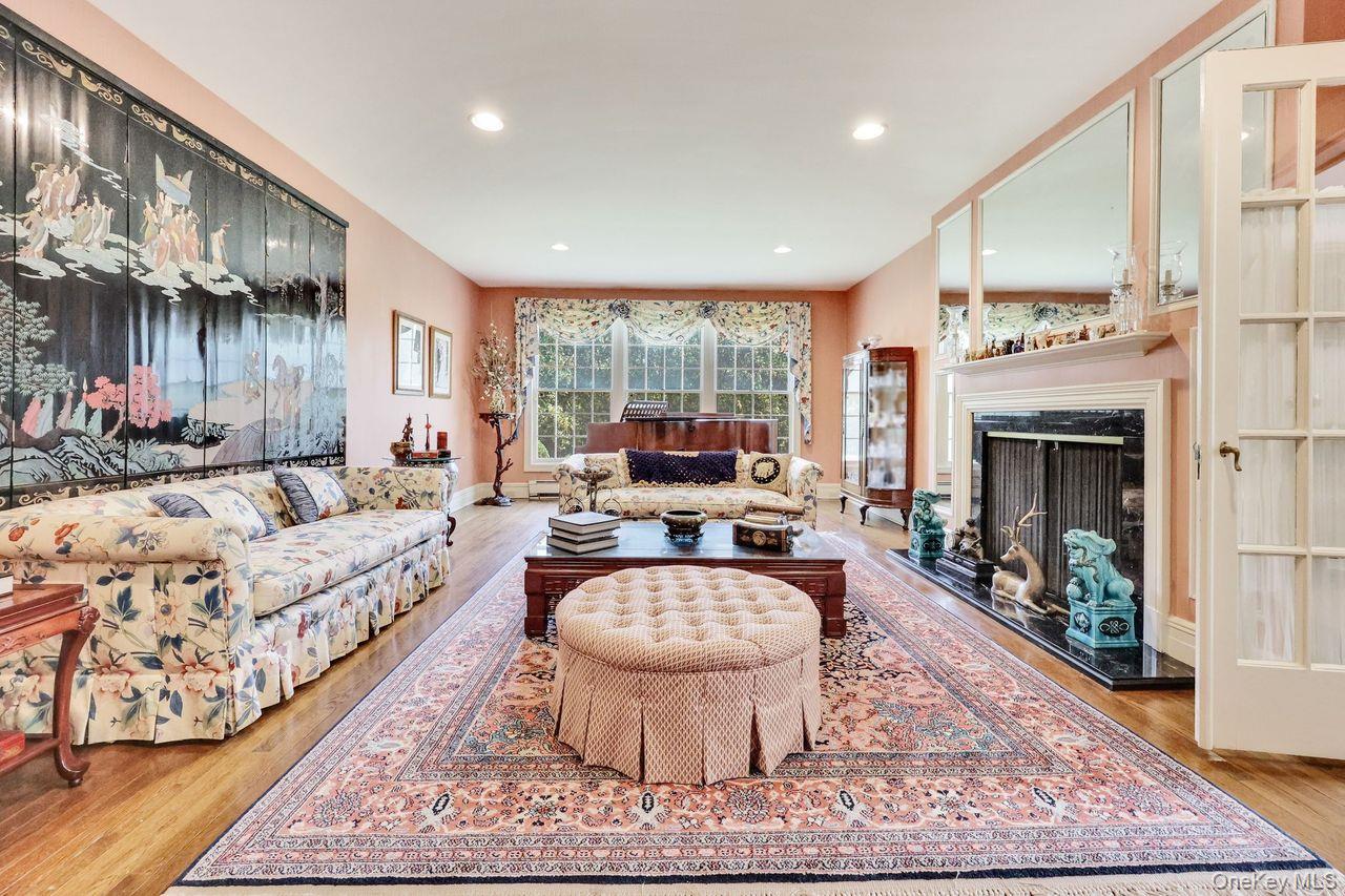 252 Cedar Avenue, Hewlett Bay Park, NY 11557