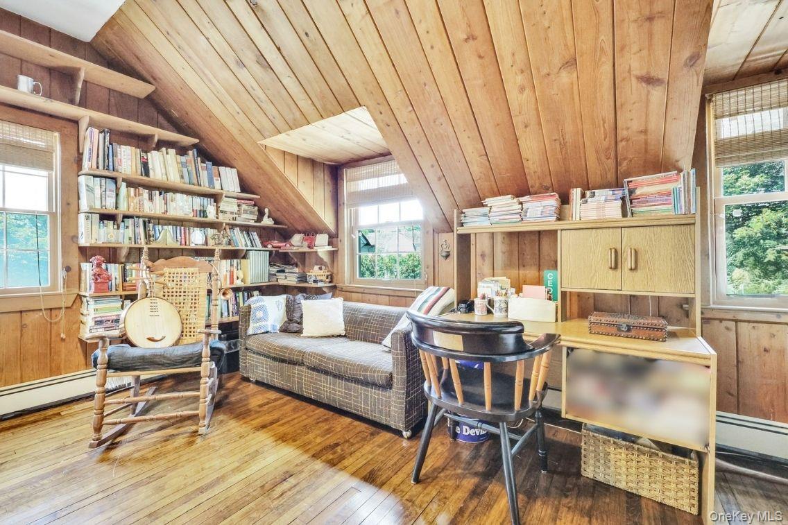 252 Cedar Avenue, Hewlett Bay Park, NY 11557