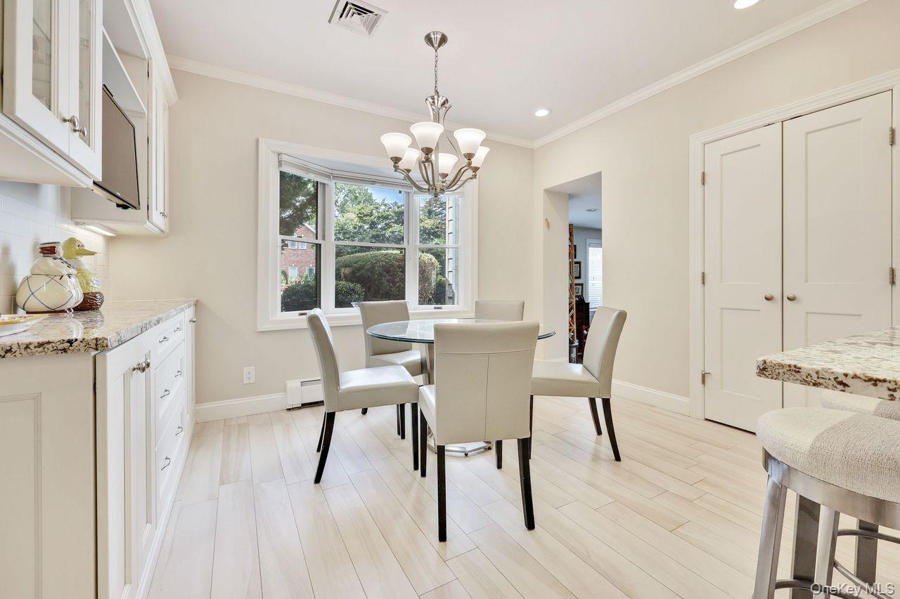 252 Cedar Avenue, Hewlett Bay Park, NY 11557