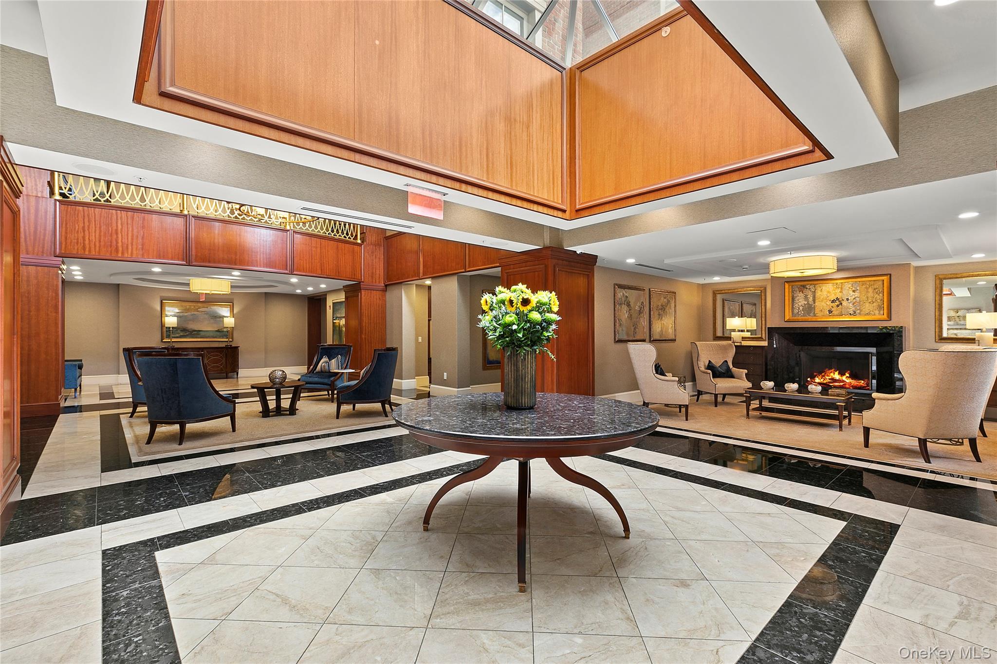 2000 Royal Court # 2105/2103, North Hills, NY 11040